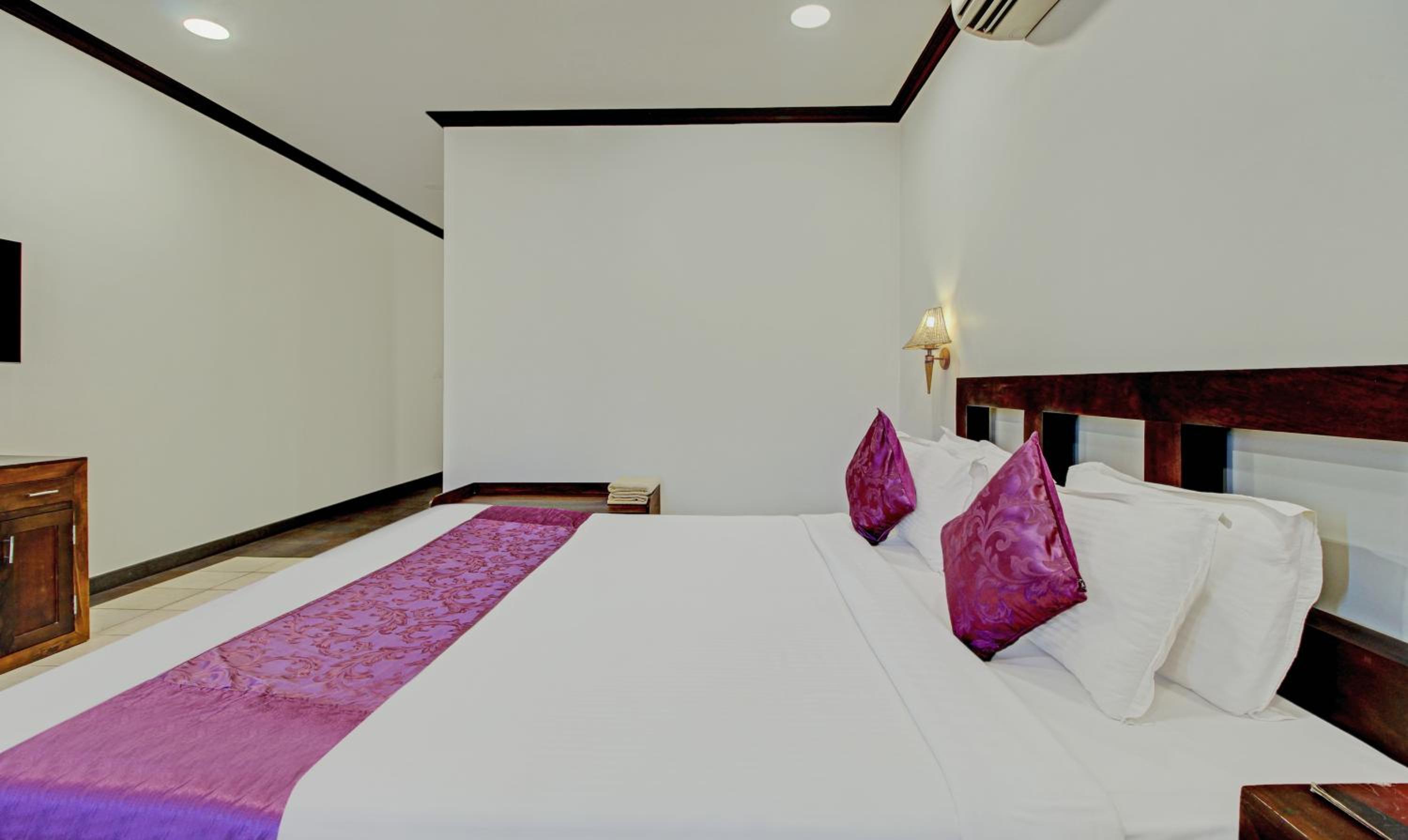 Standard Double Room - Photo 5