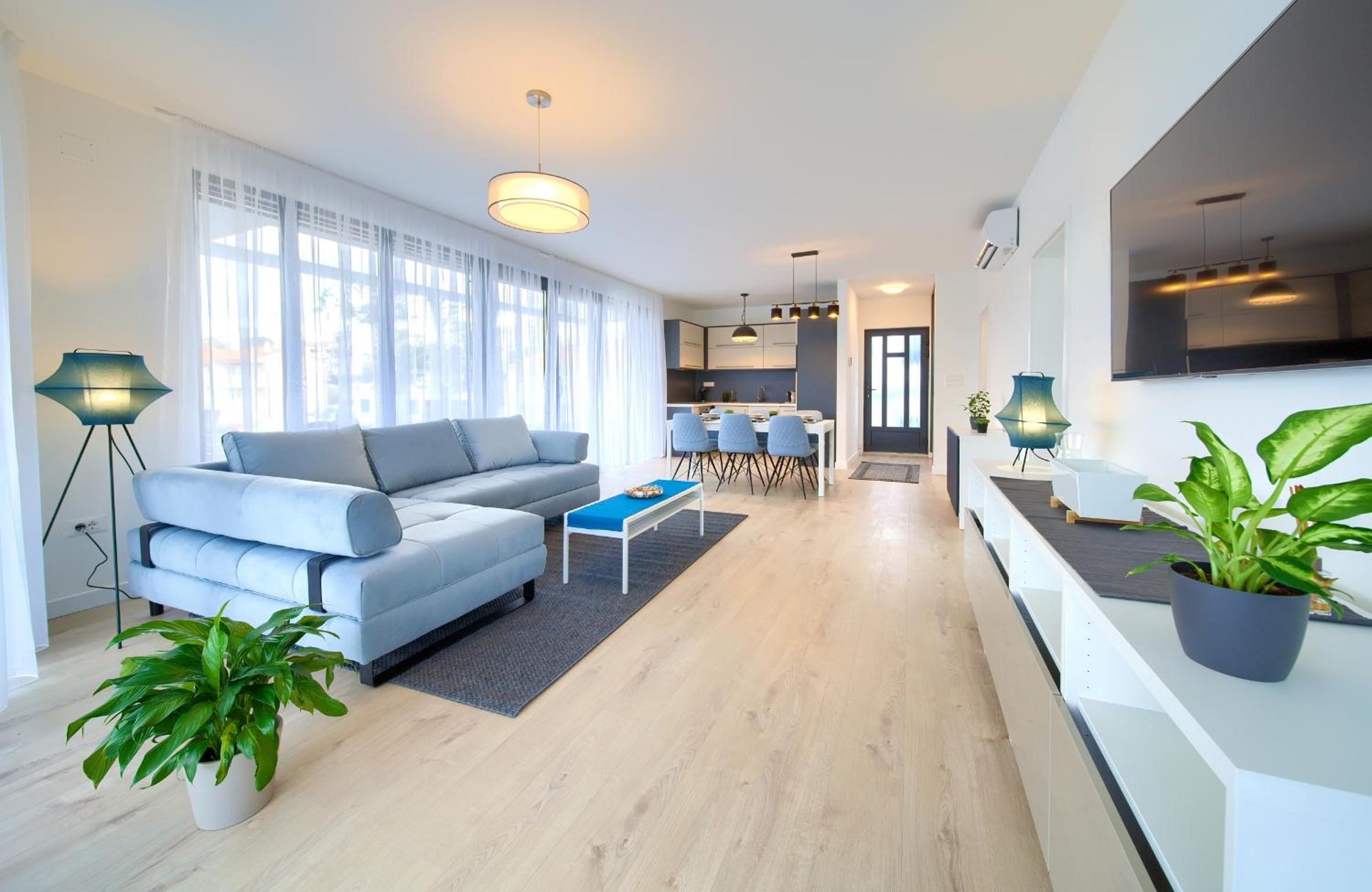 Three-Bedroom Apartment photo 1