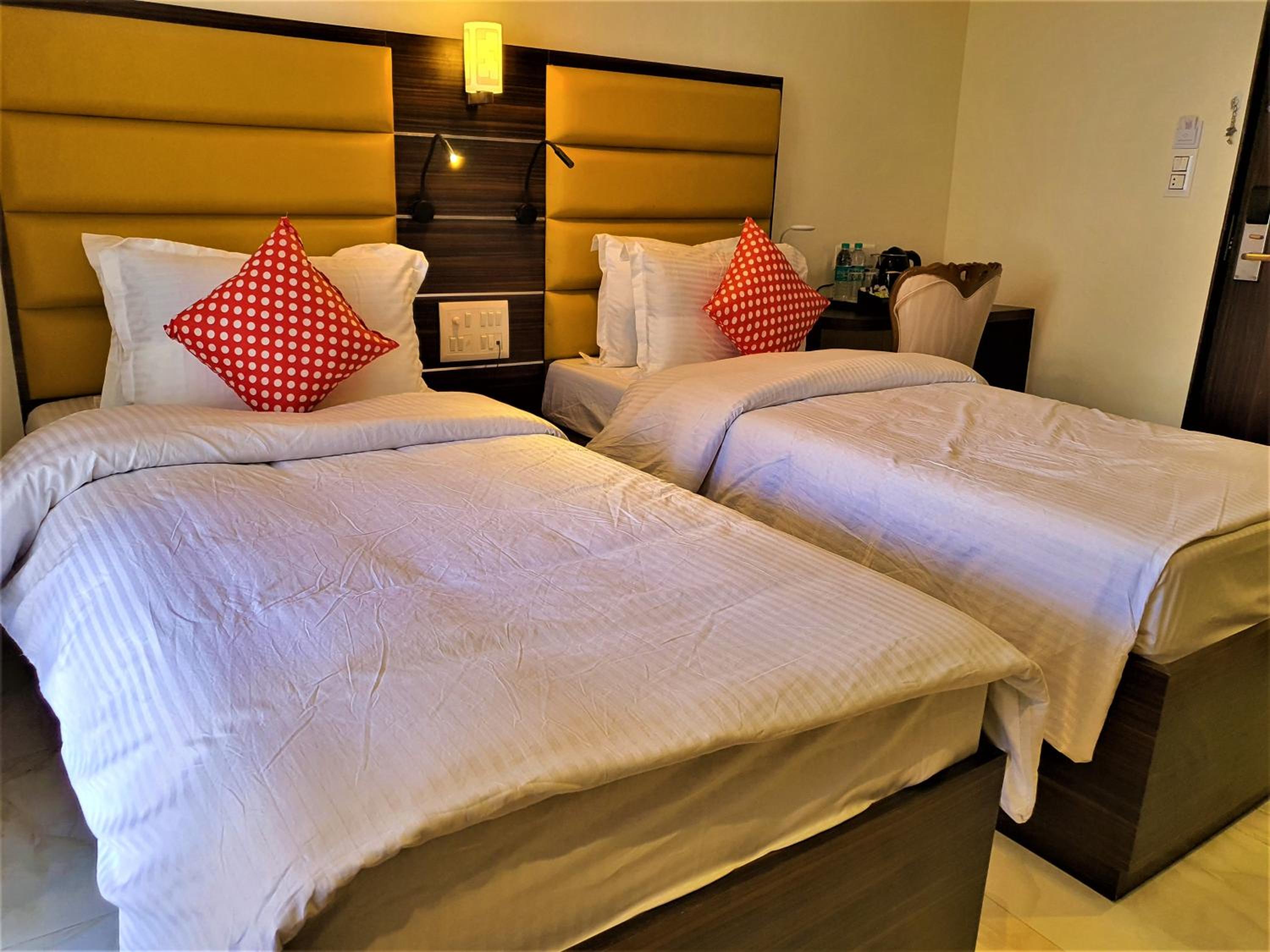 Double Room with Balcony (2 Adults + 1 Child)