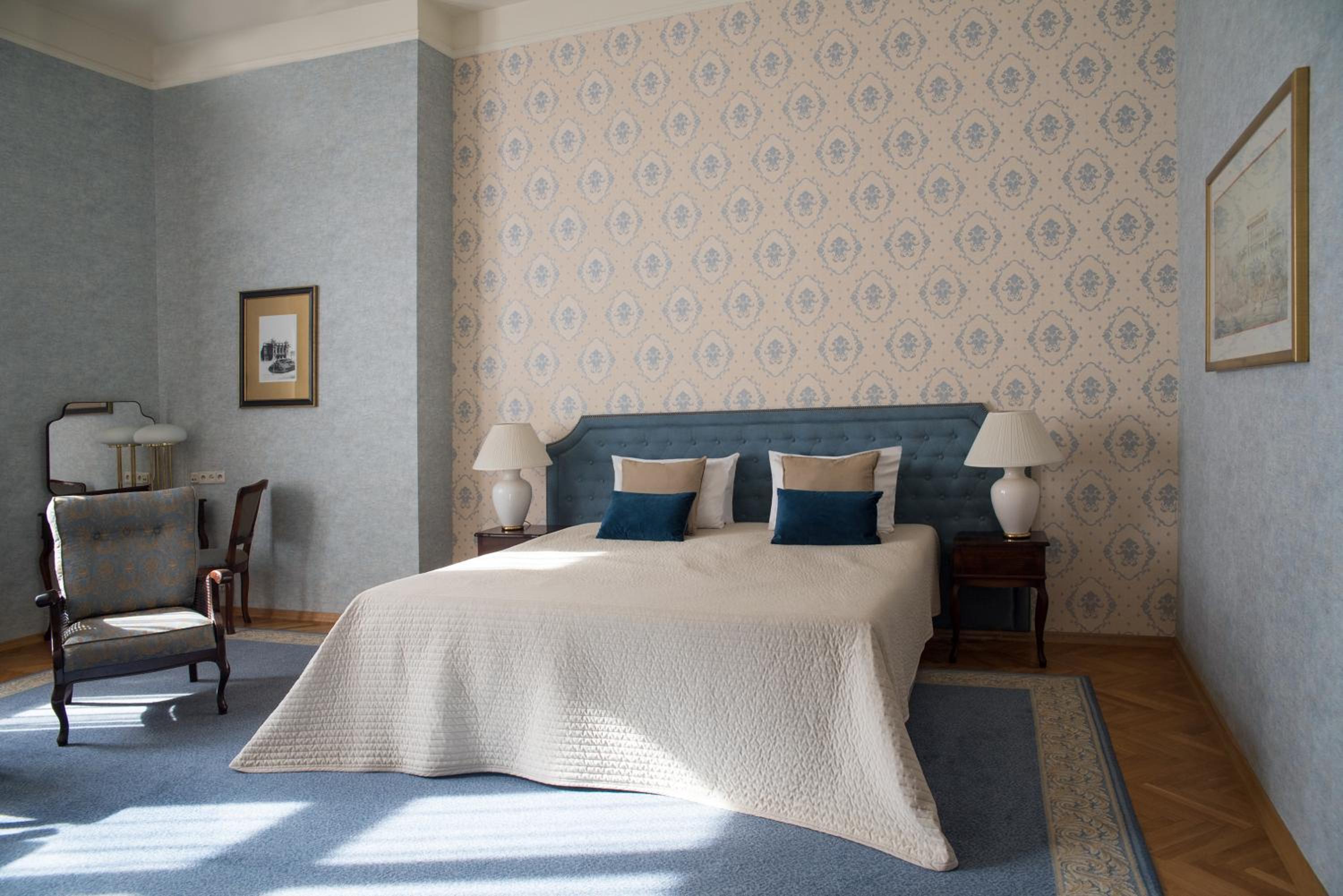 Deluxe Double Room - Photo 6