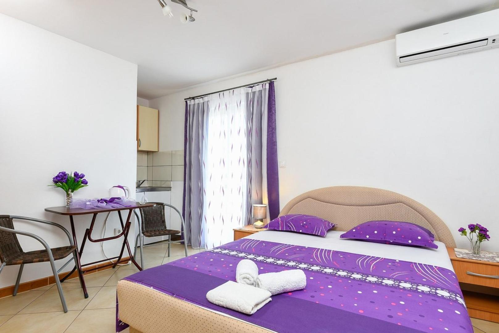 Studio Apartment with Sea View