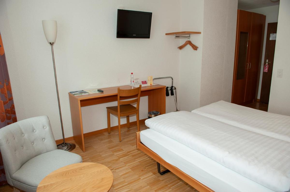 Standard Double Room - Photo 2