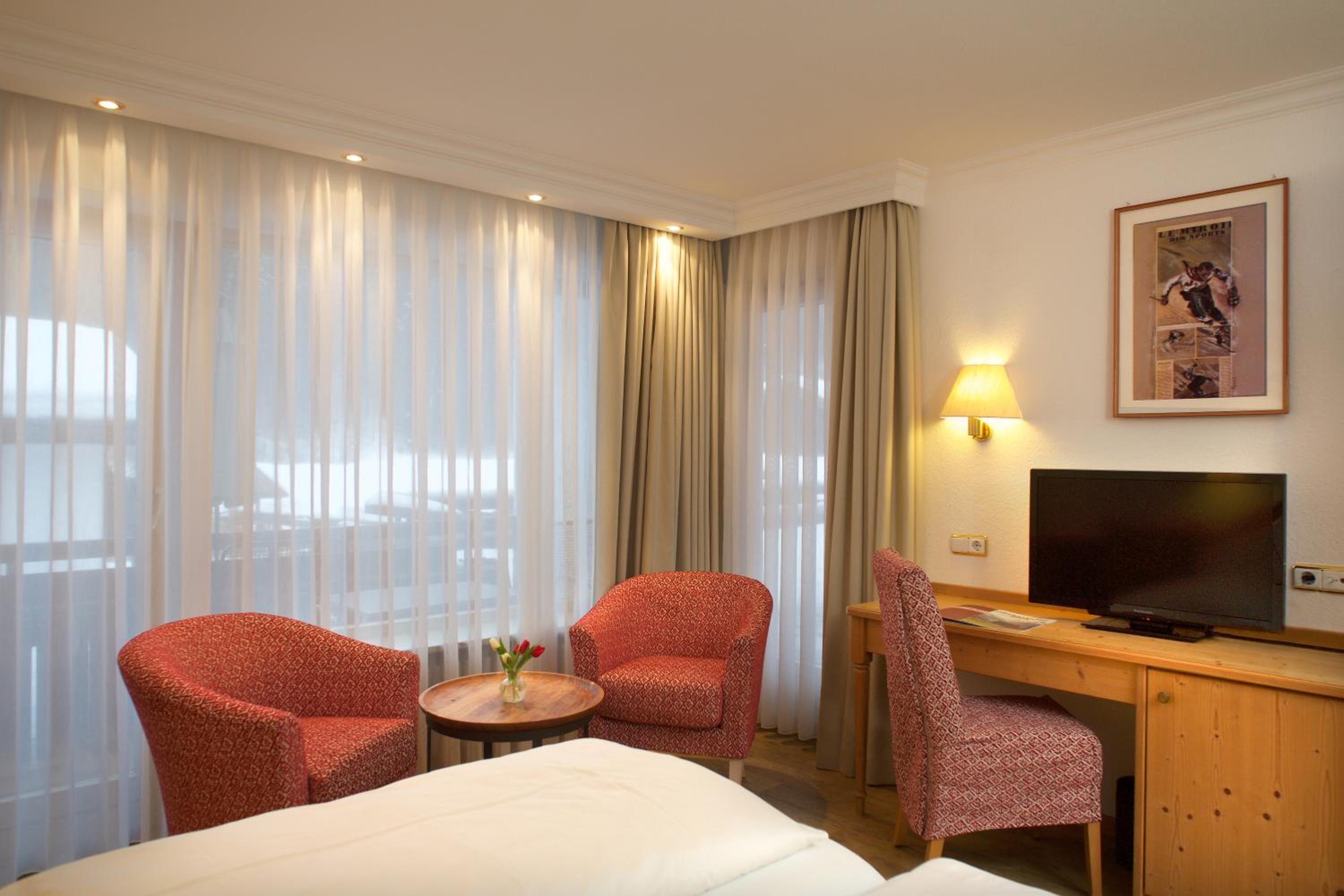 Standard Double Room with Balcony - Photo 5
