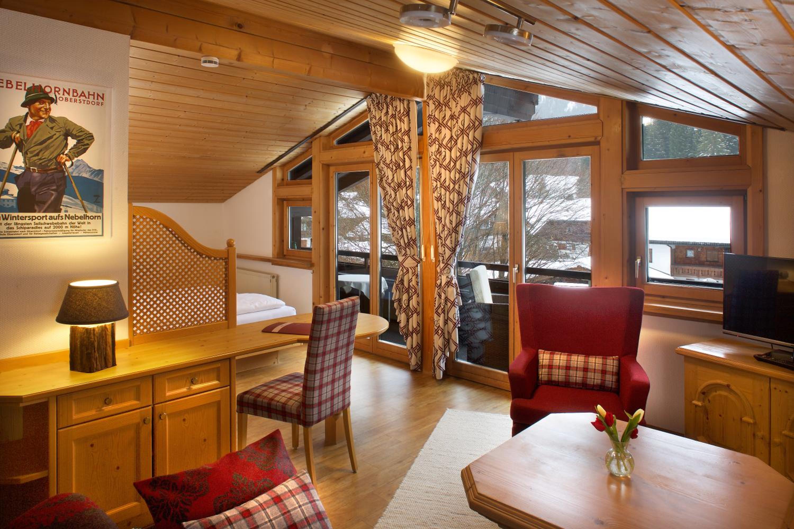 Deluxe Double Room with Balcony photo 2