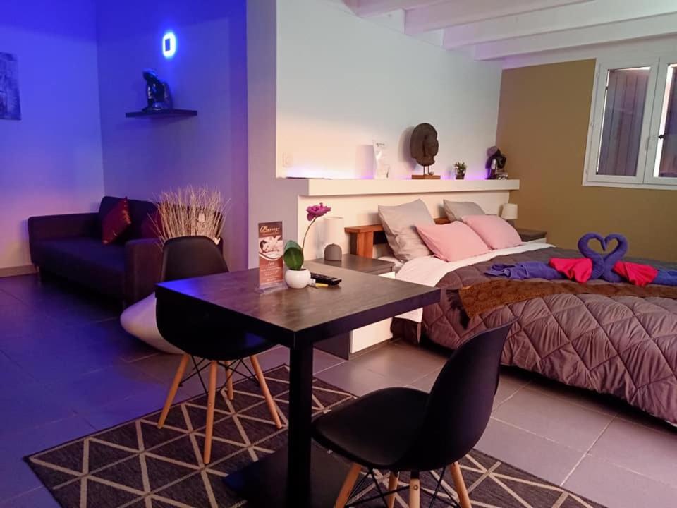 Deluxe Queen Room - Photo 1