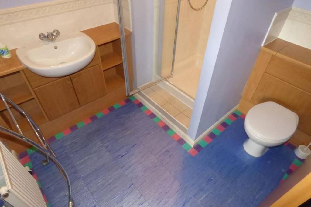 Two-Bedroom Apartment - Photo 8
