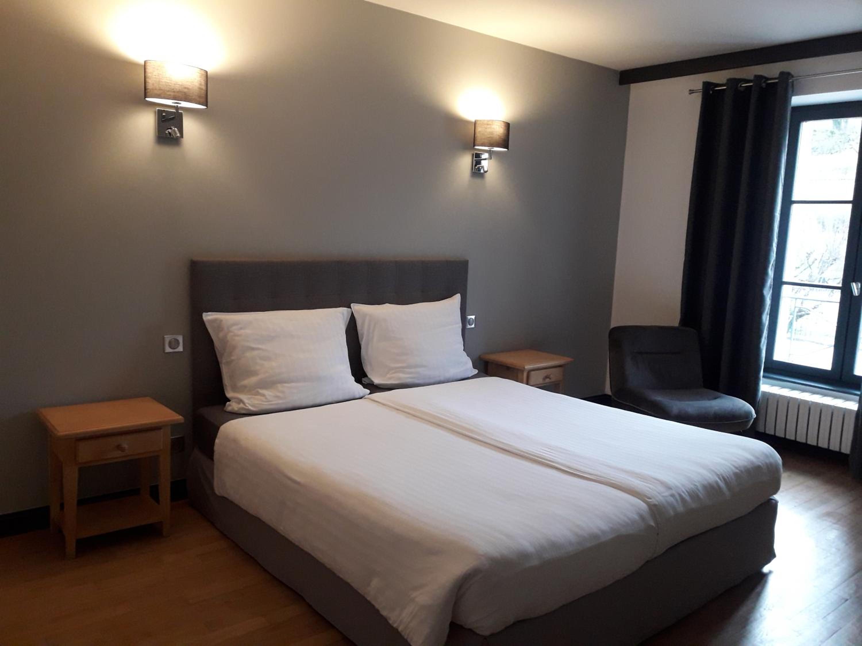 Double Room with Bath photo 1