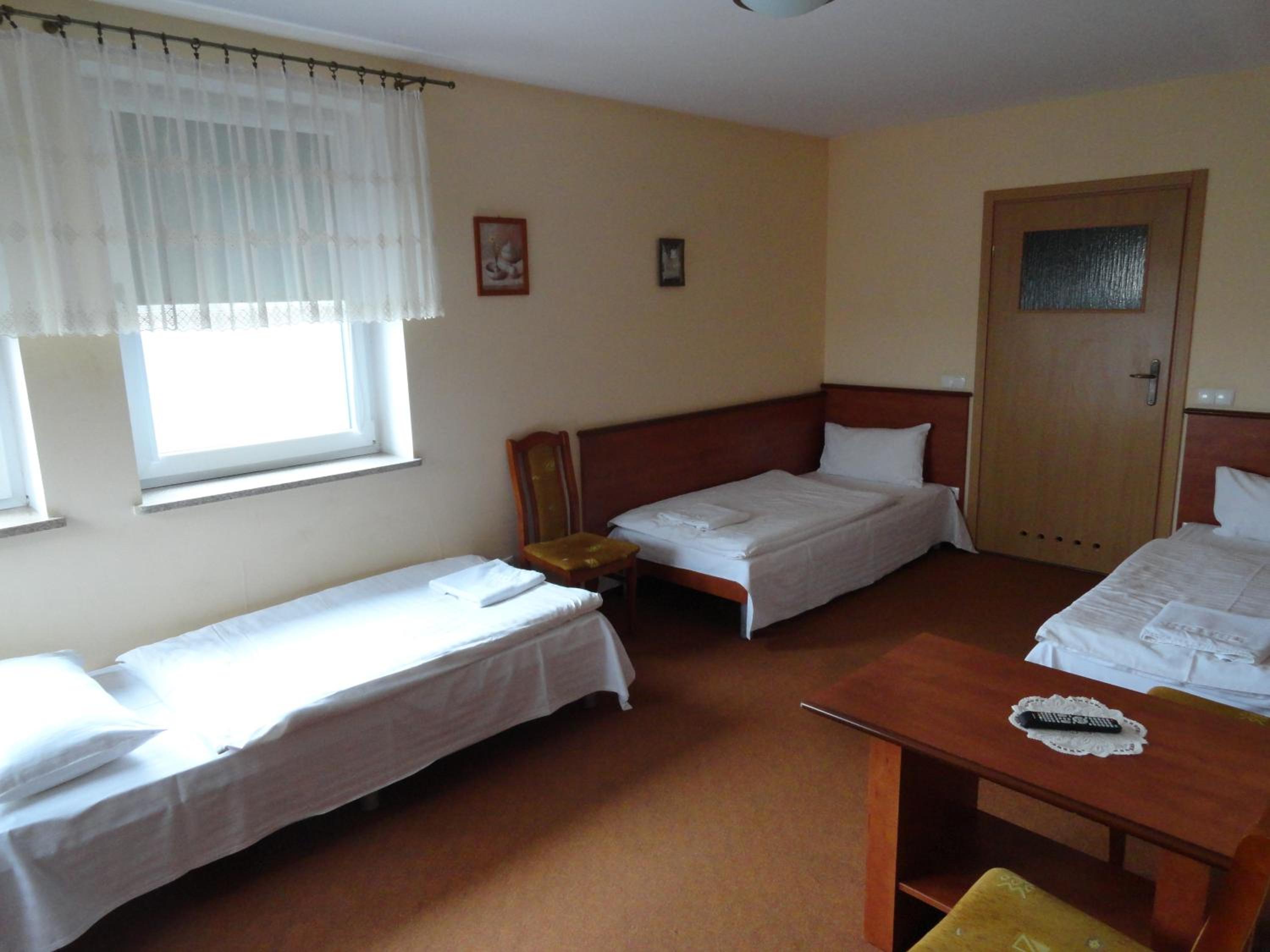 Triple Room with Bathroom - Photo 1