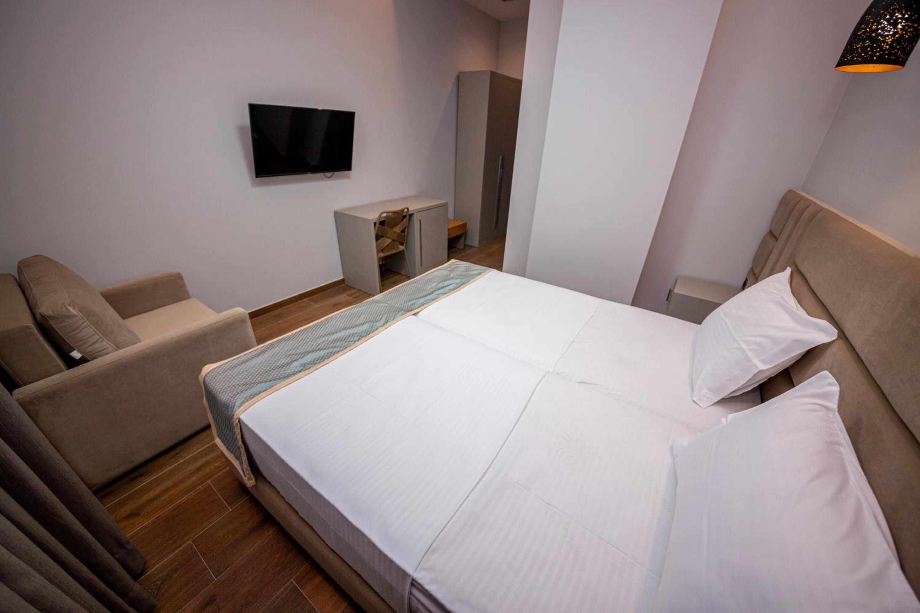Economy Double or Twin Room - Ground Floor photo 3