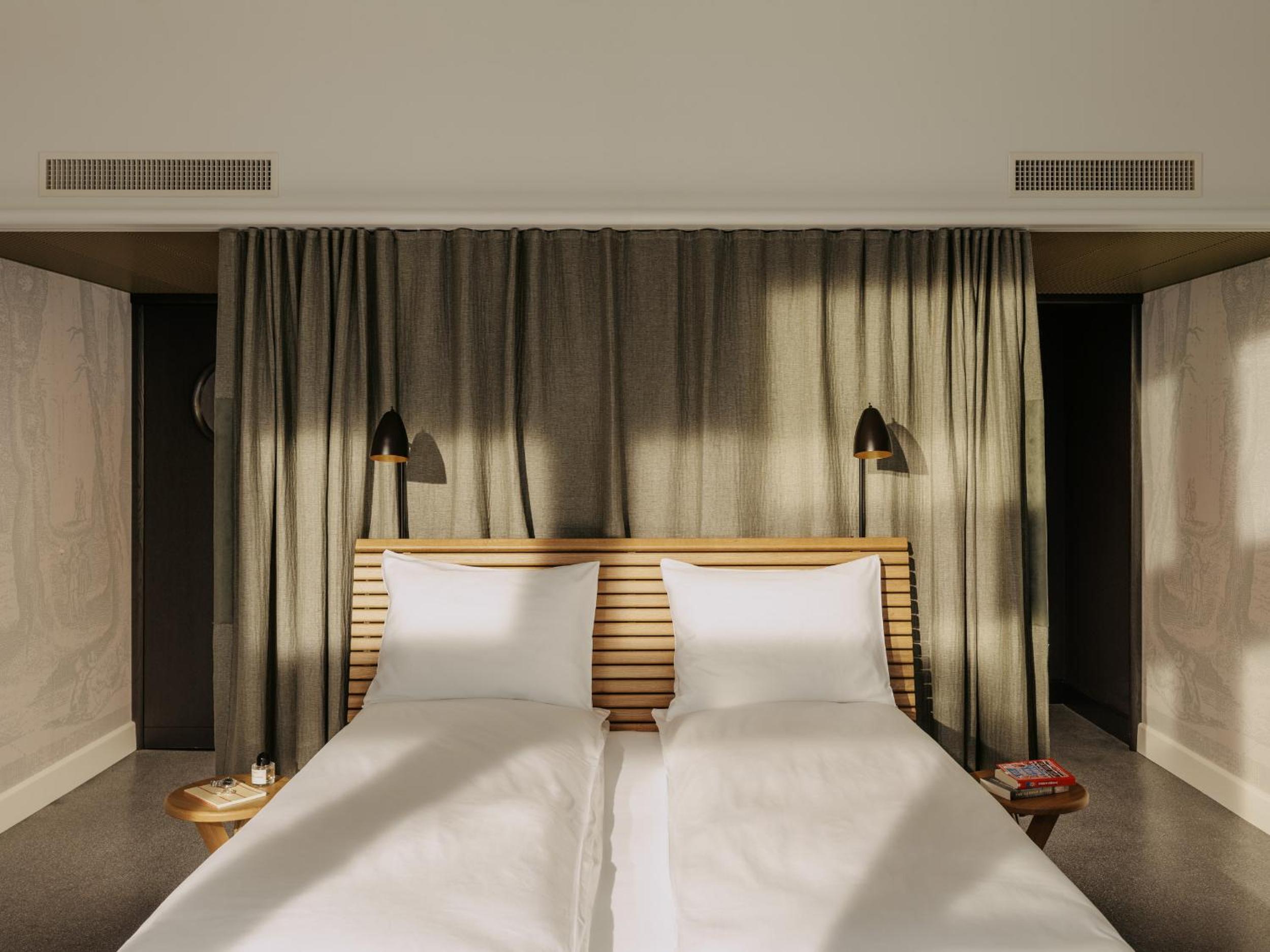 Top Floor Signature Design Room - Photo 1