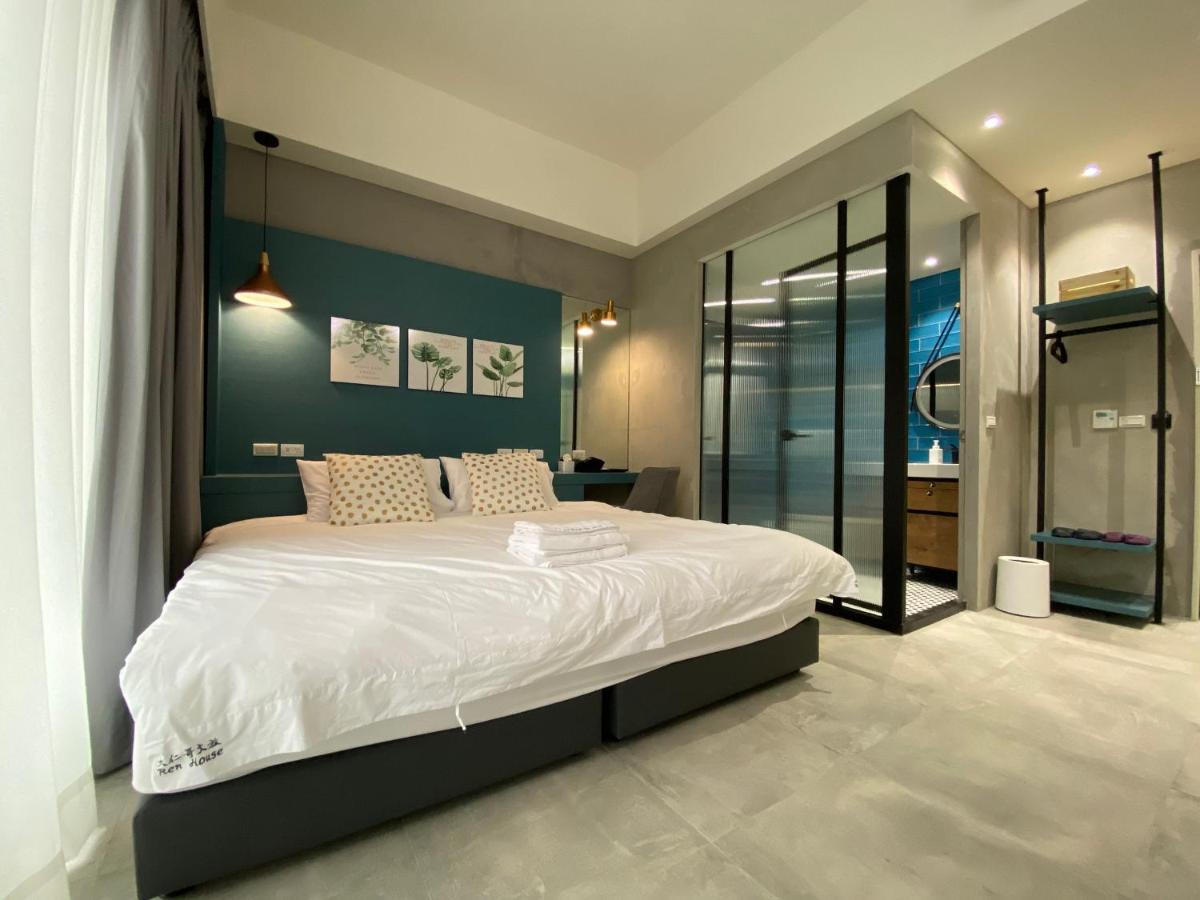 Standard Double Room with Balcony photo 3