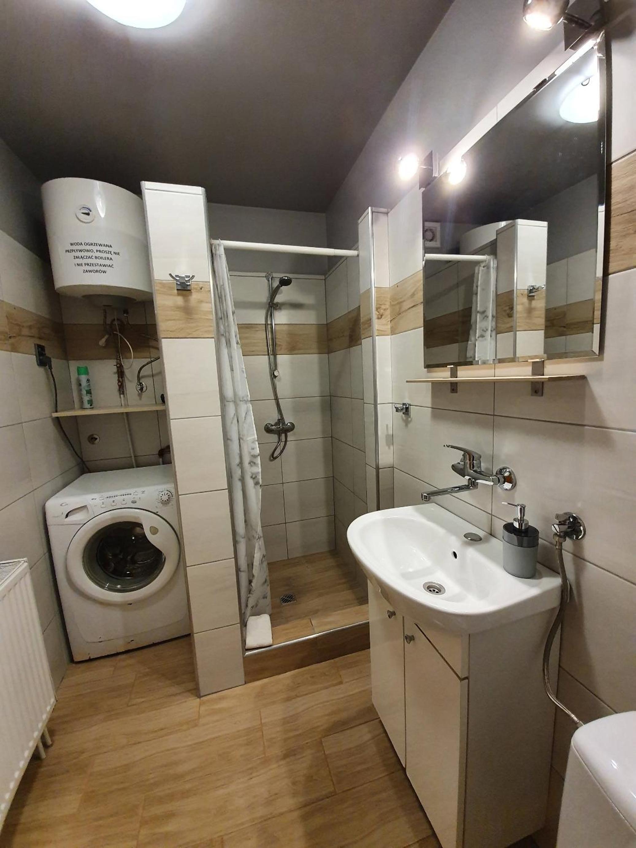 Three-Bedroom House photo 3