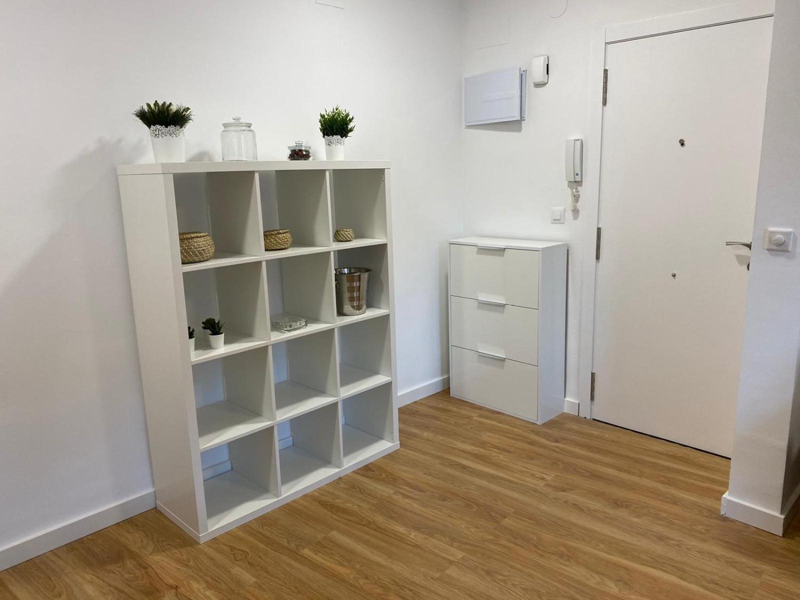 Three-Bedroom Apartment - Photo 5
