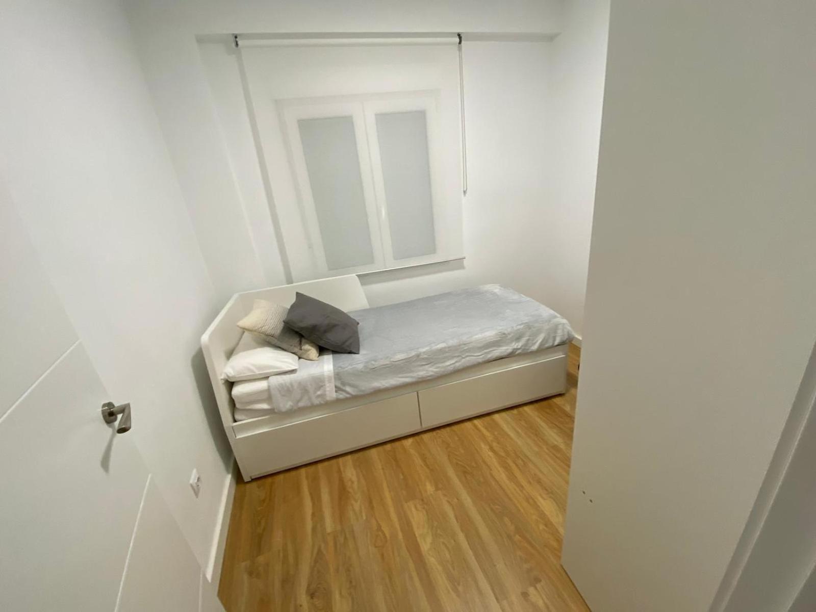 Three-Bedroom Apartment - Photo 25