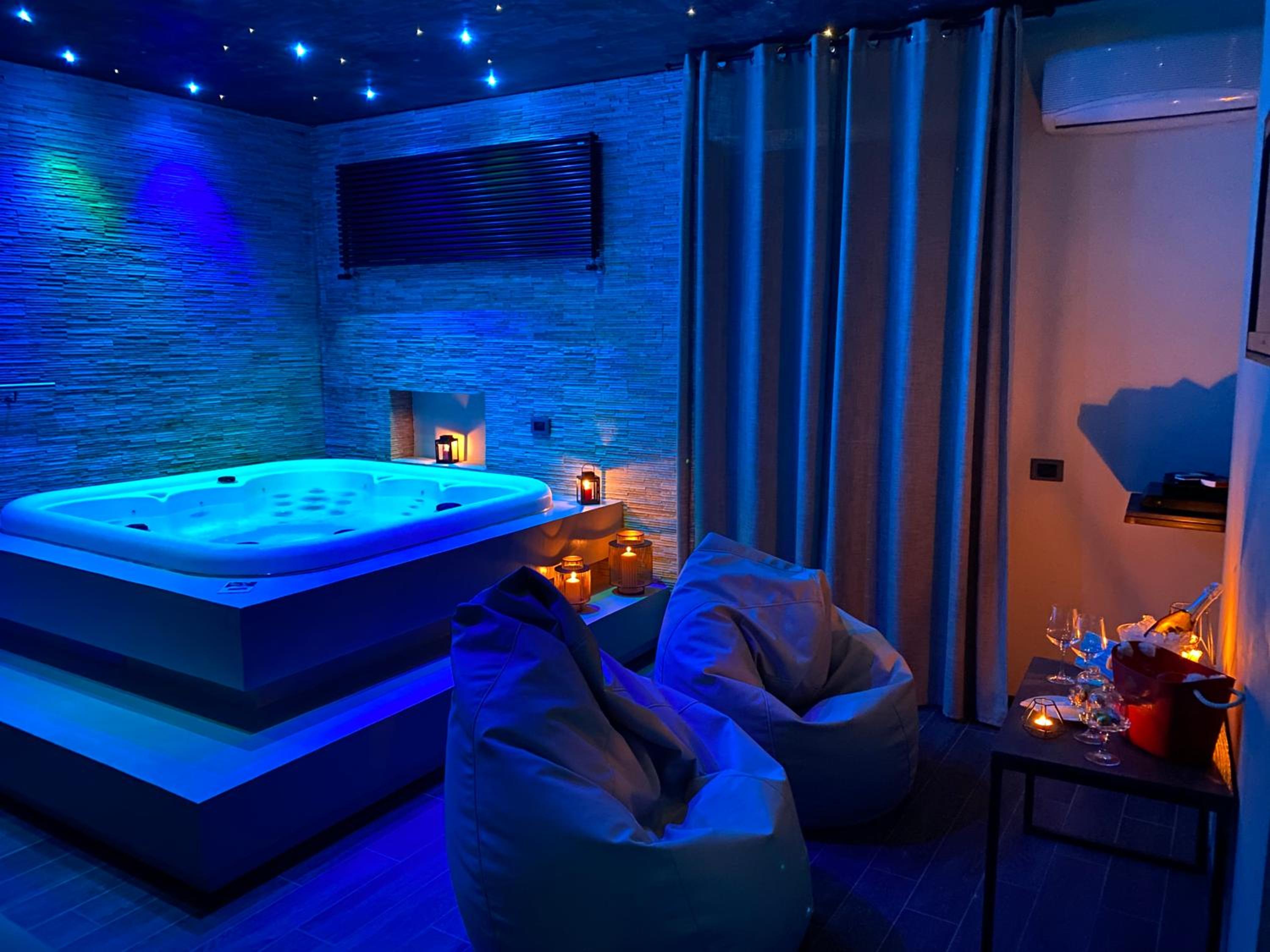 Junior Suite (2 Adults) - Photo 8