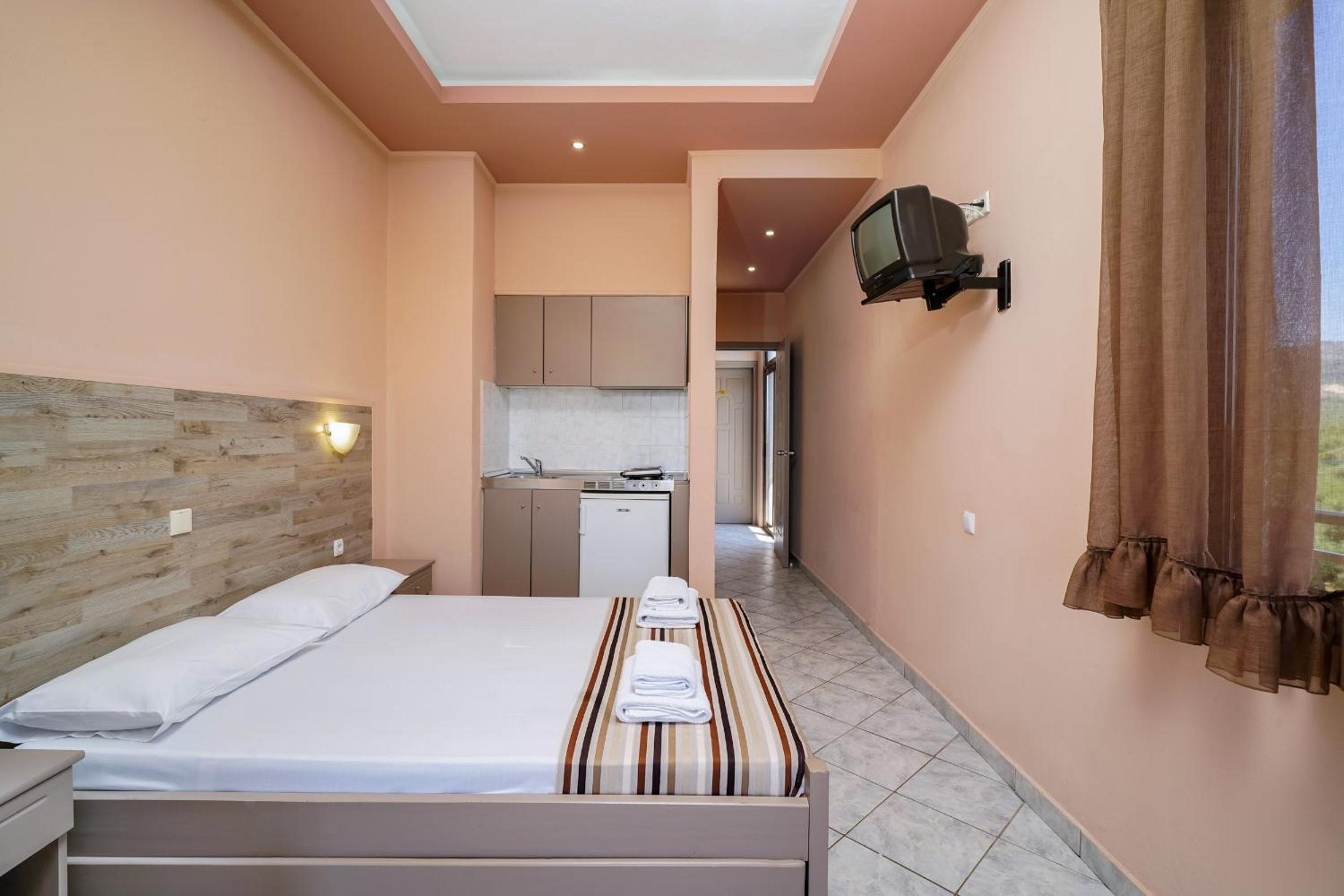 Standard Double Room photo 2