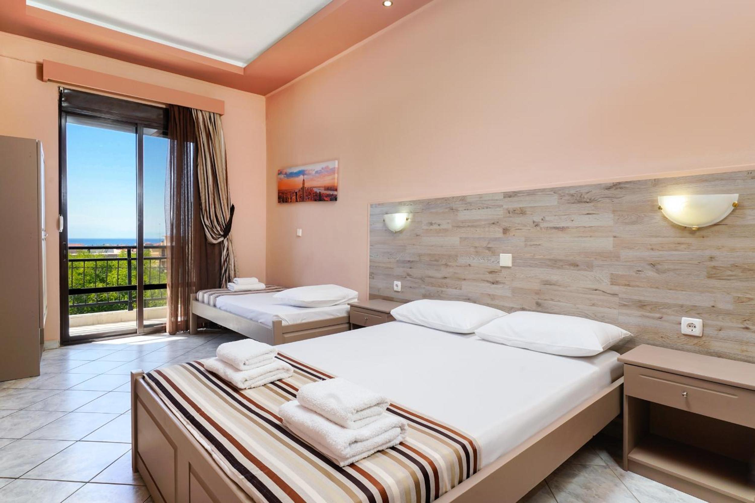 Standard Triple Room photo 3