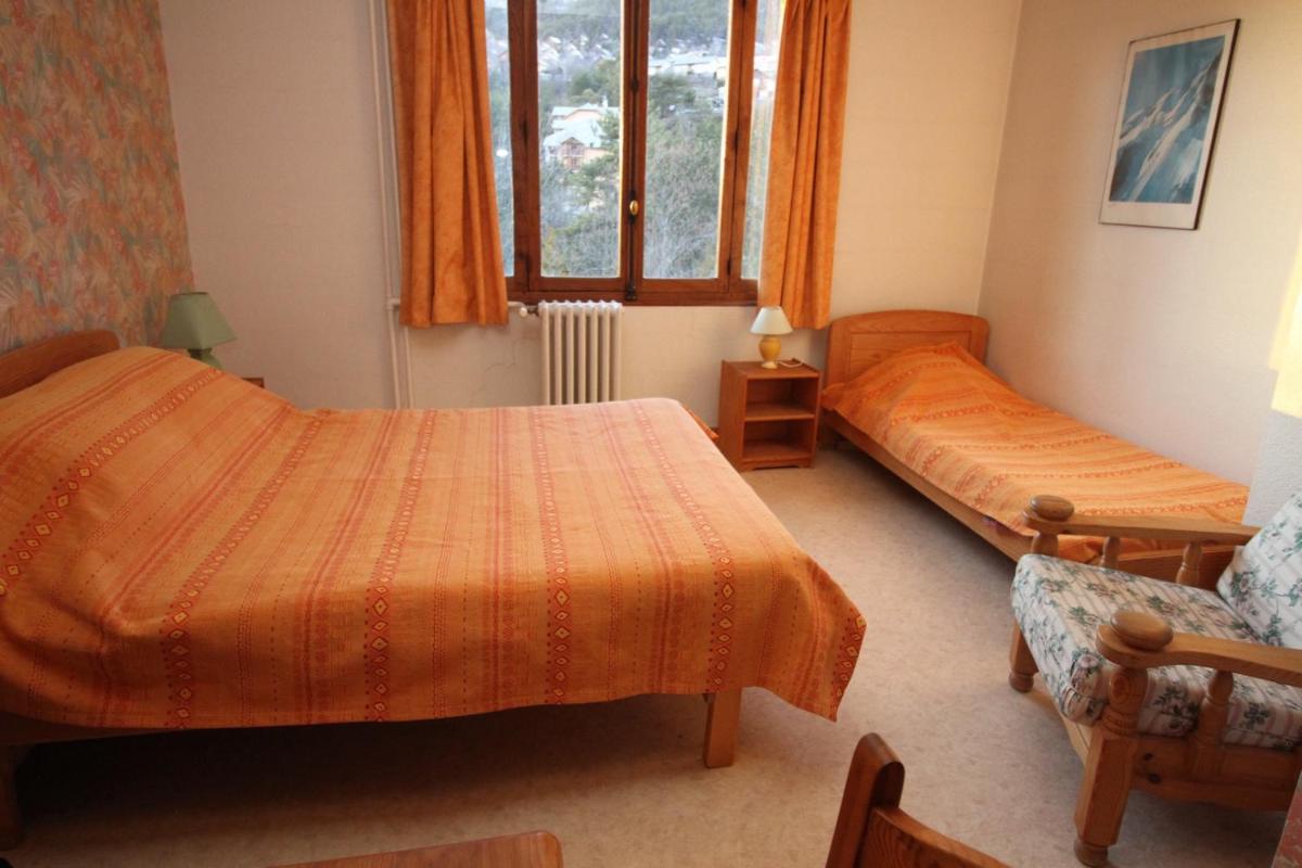 Deluxe Double Room (2 Adults + 1 Child) photo 2