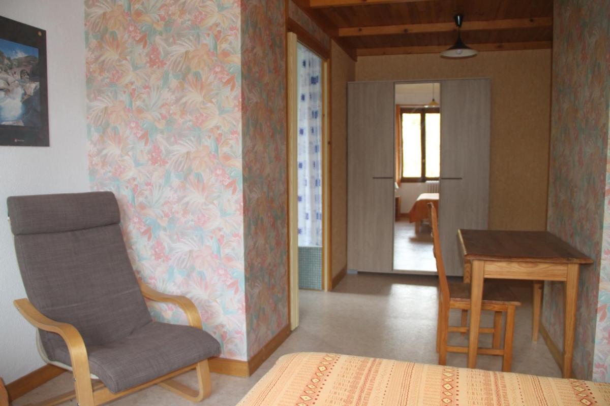 Deluxe Double Room (2 Adults + 1 Child) photo 1
