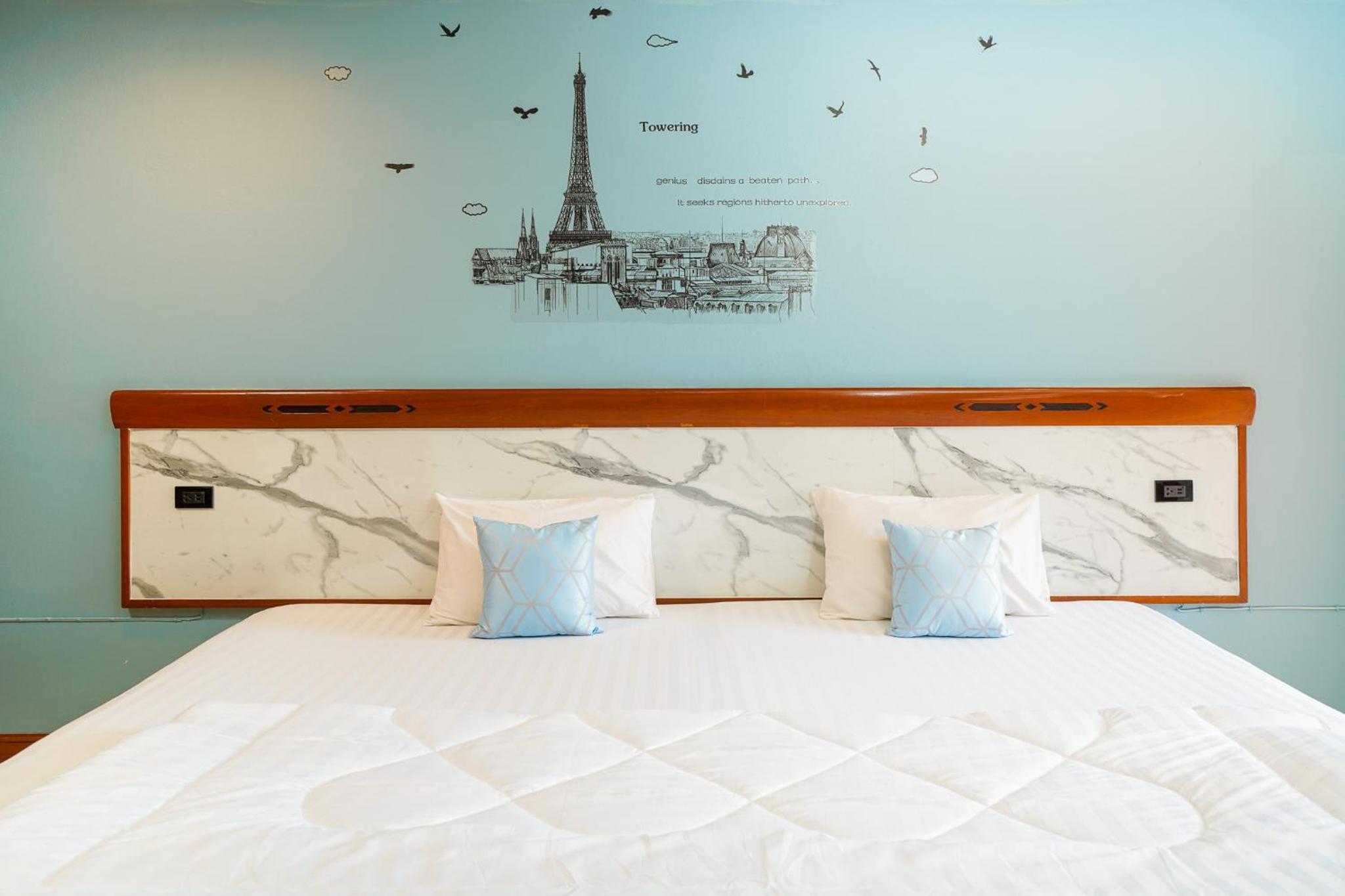Deluxe Double Room - Photo 1
