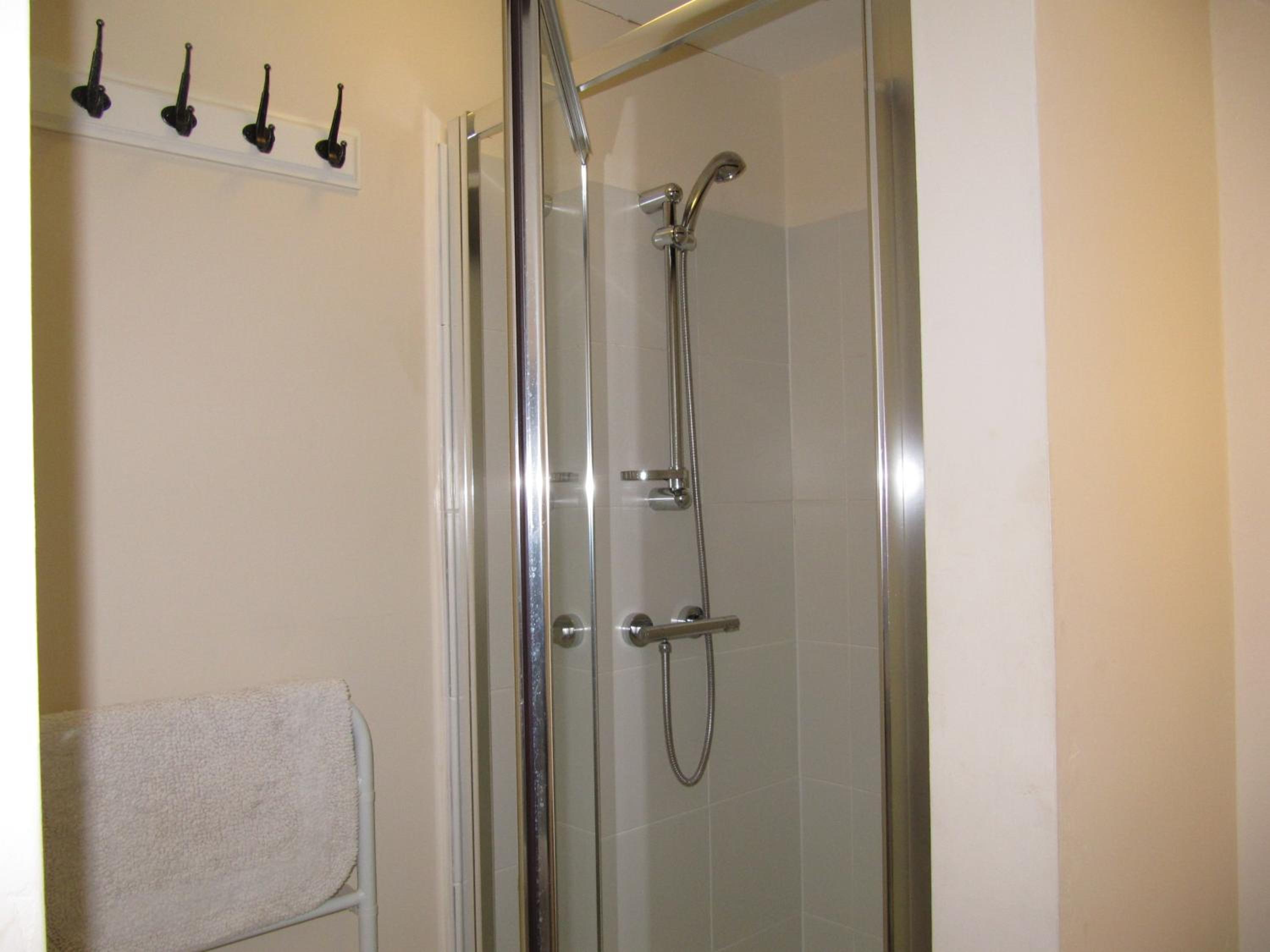 Suite - Photo 4