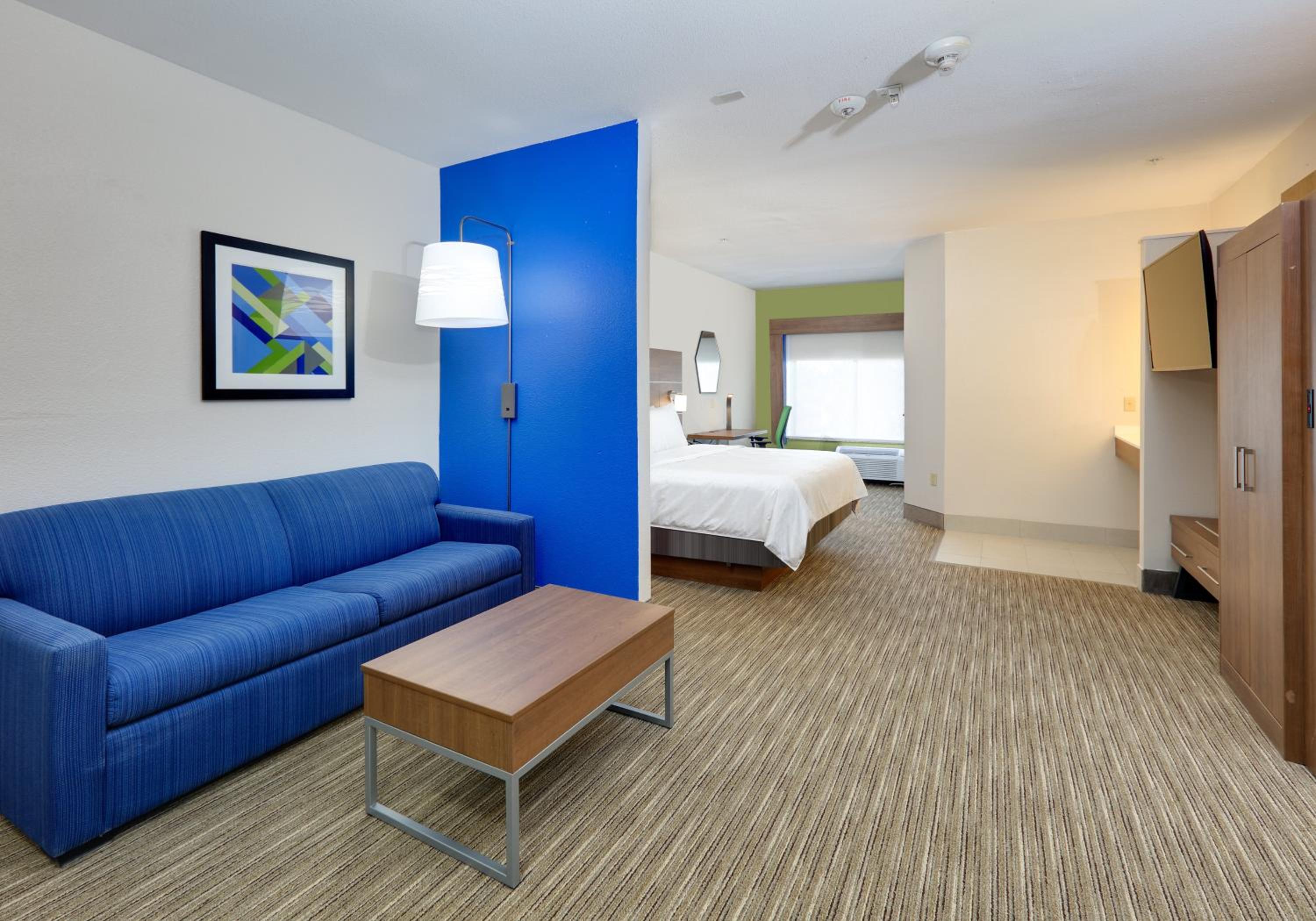 King Suite - Disability Access - Photo 2