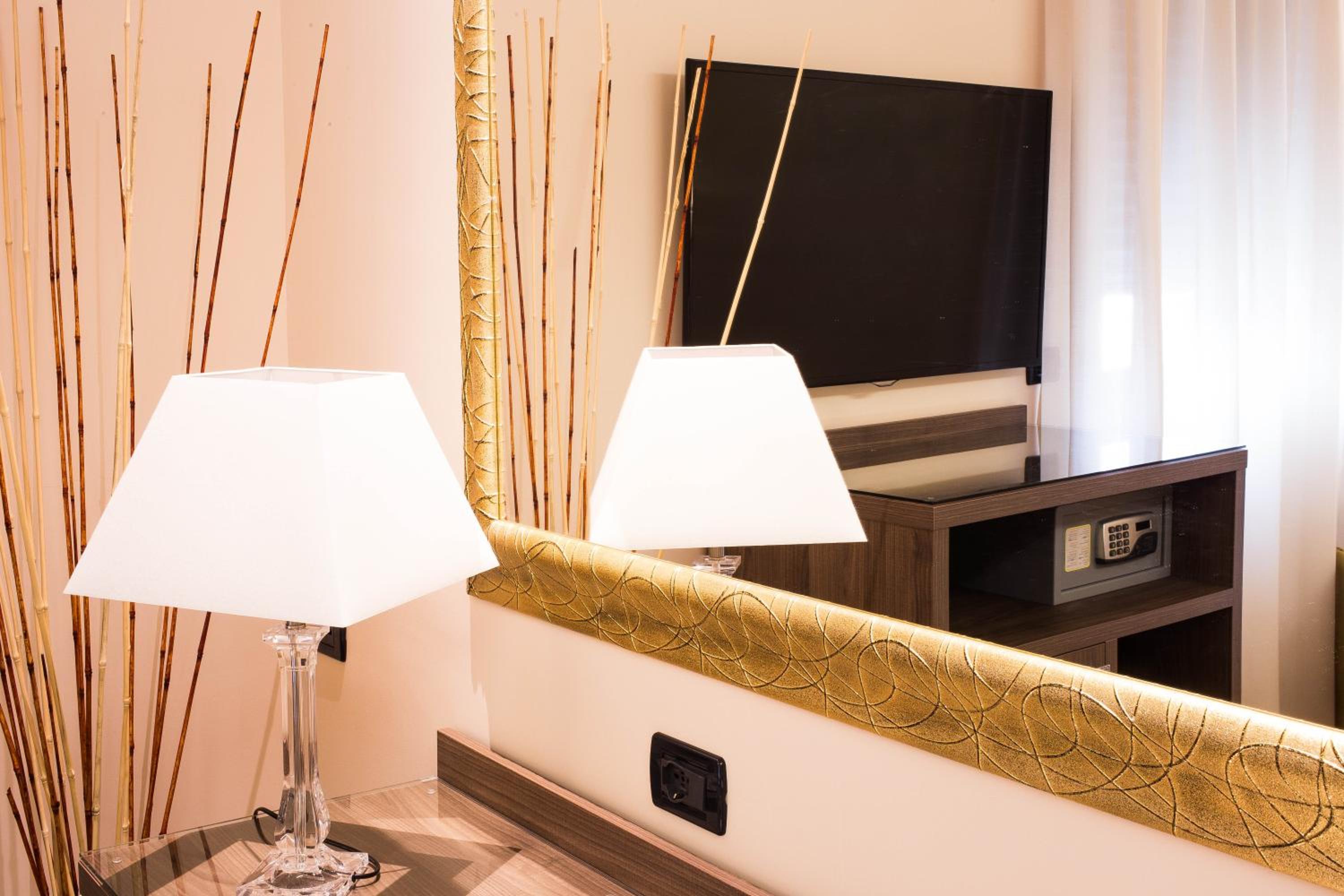 Deluxe Triple Room - Photo 3