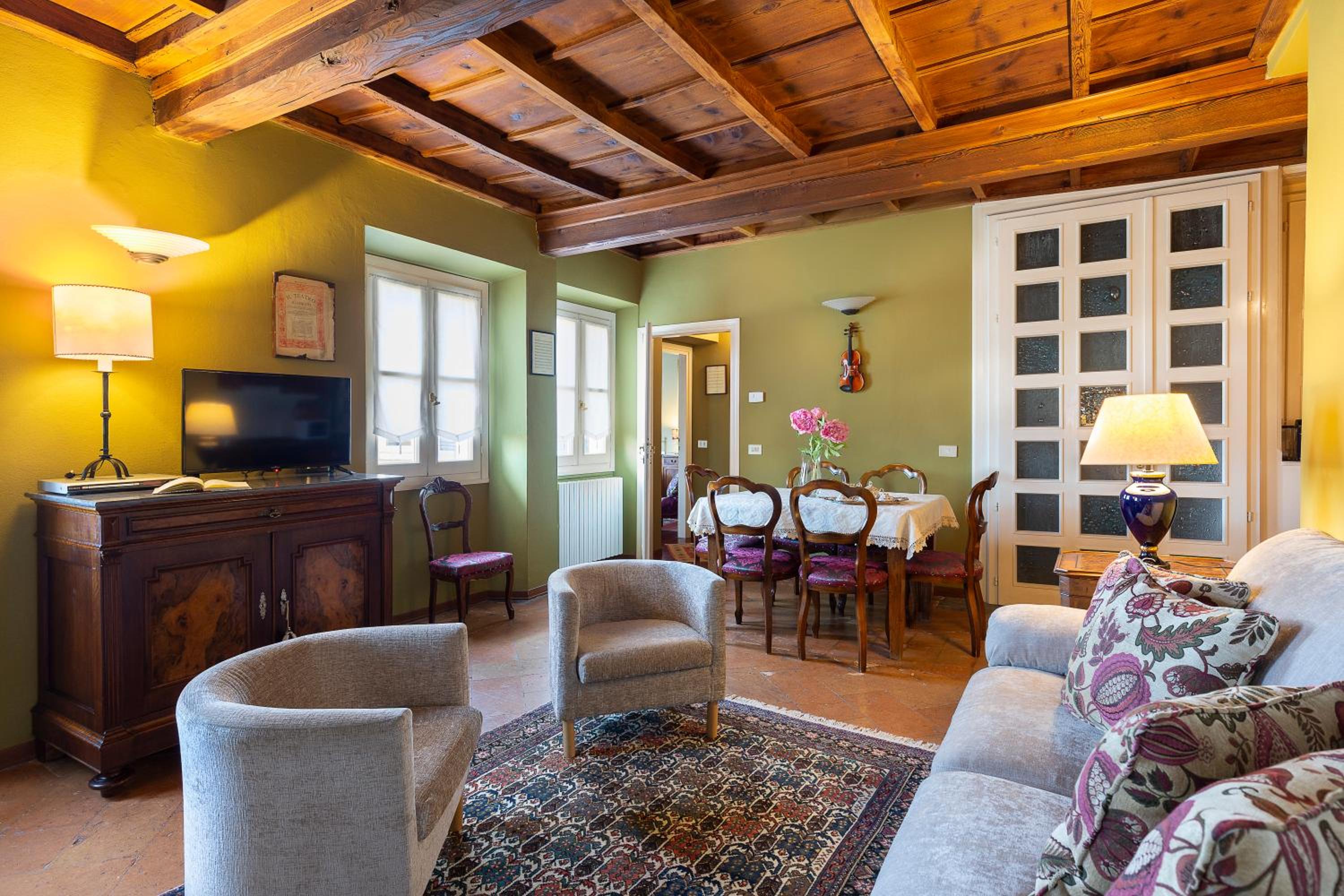 Two-Bedroom Apartment with Mountain View