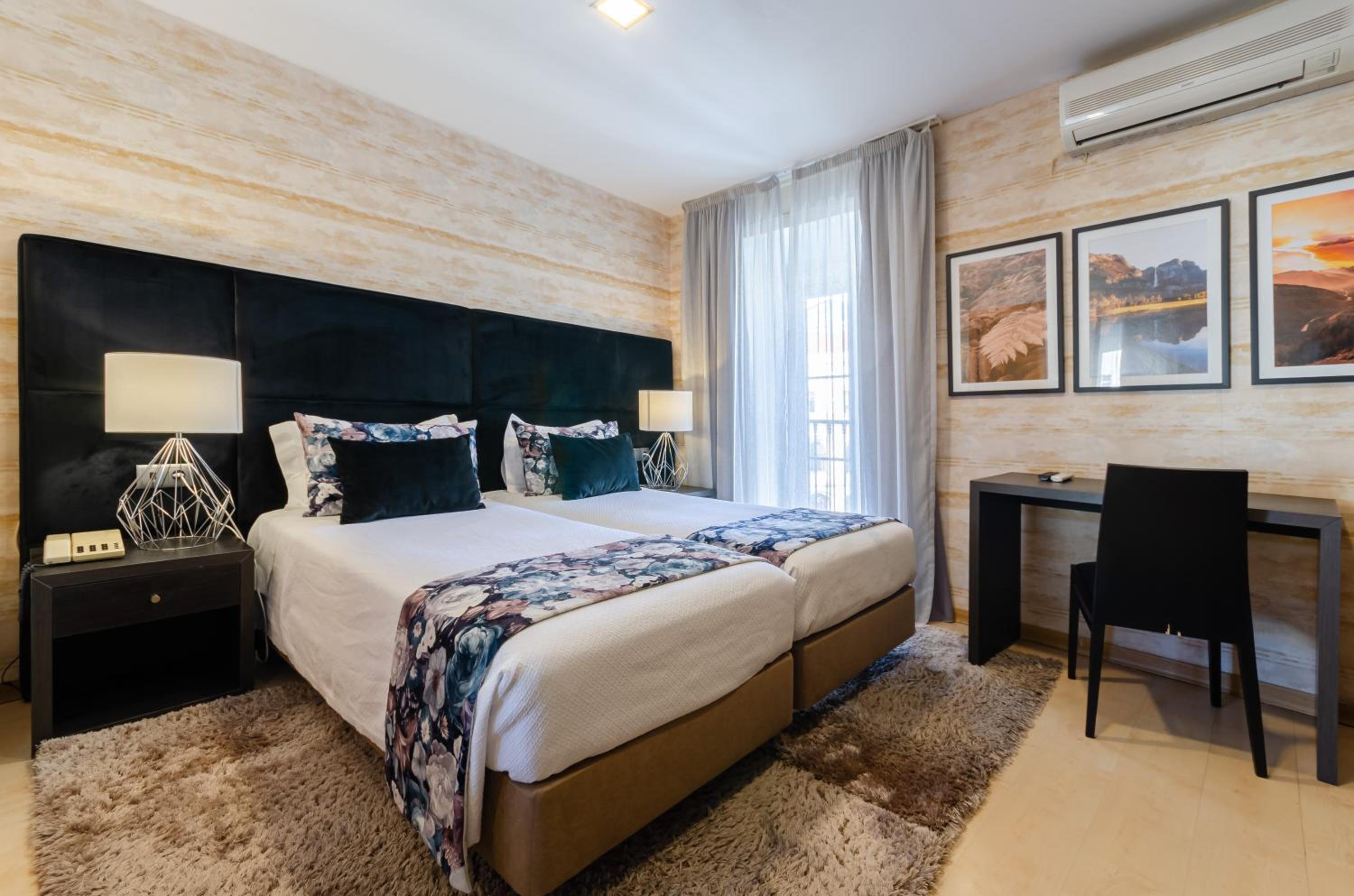 Superior Twin Room - Photo 6