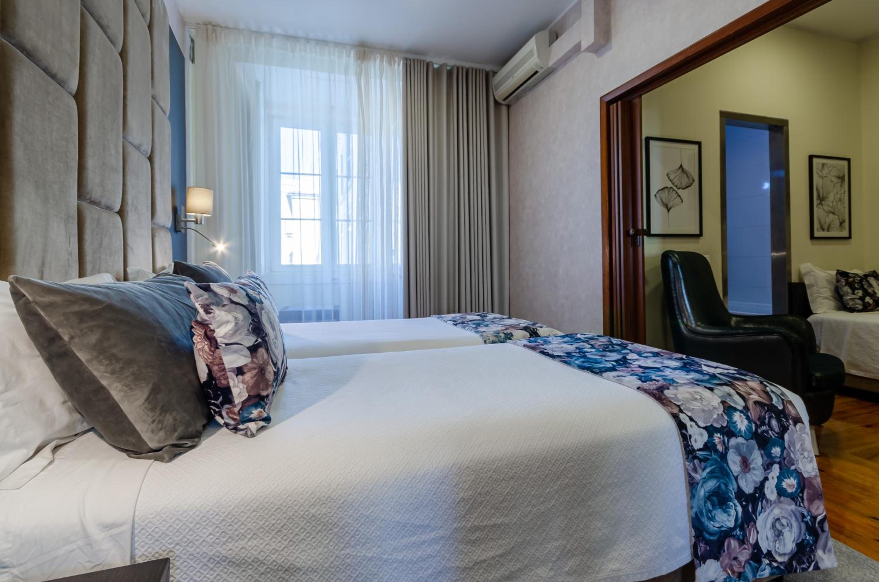 Superior Triple Room - Photo 12