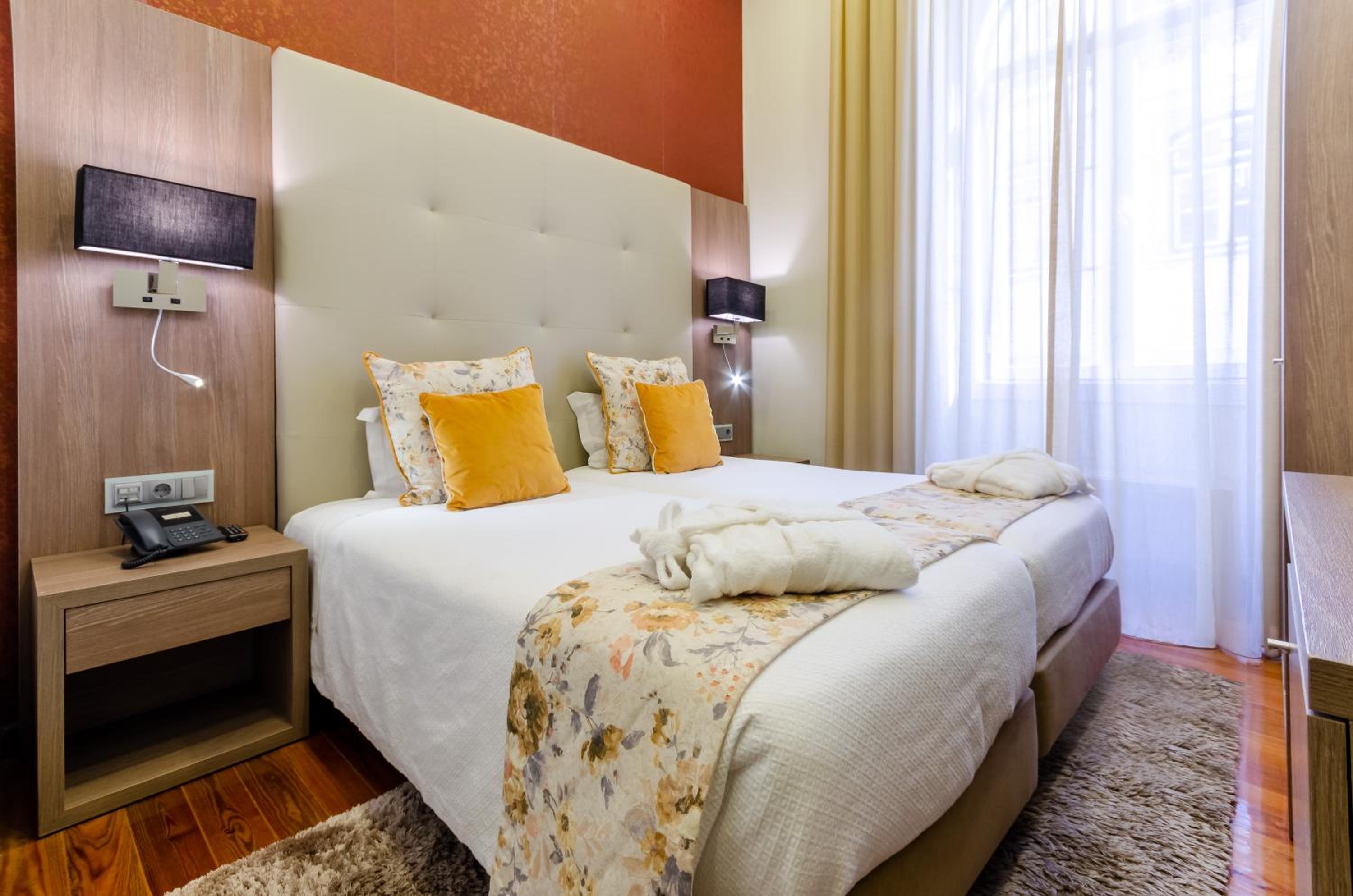 Superior Twin Room - Photo 8