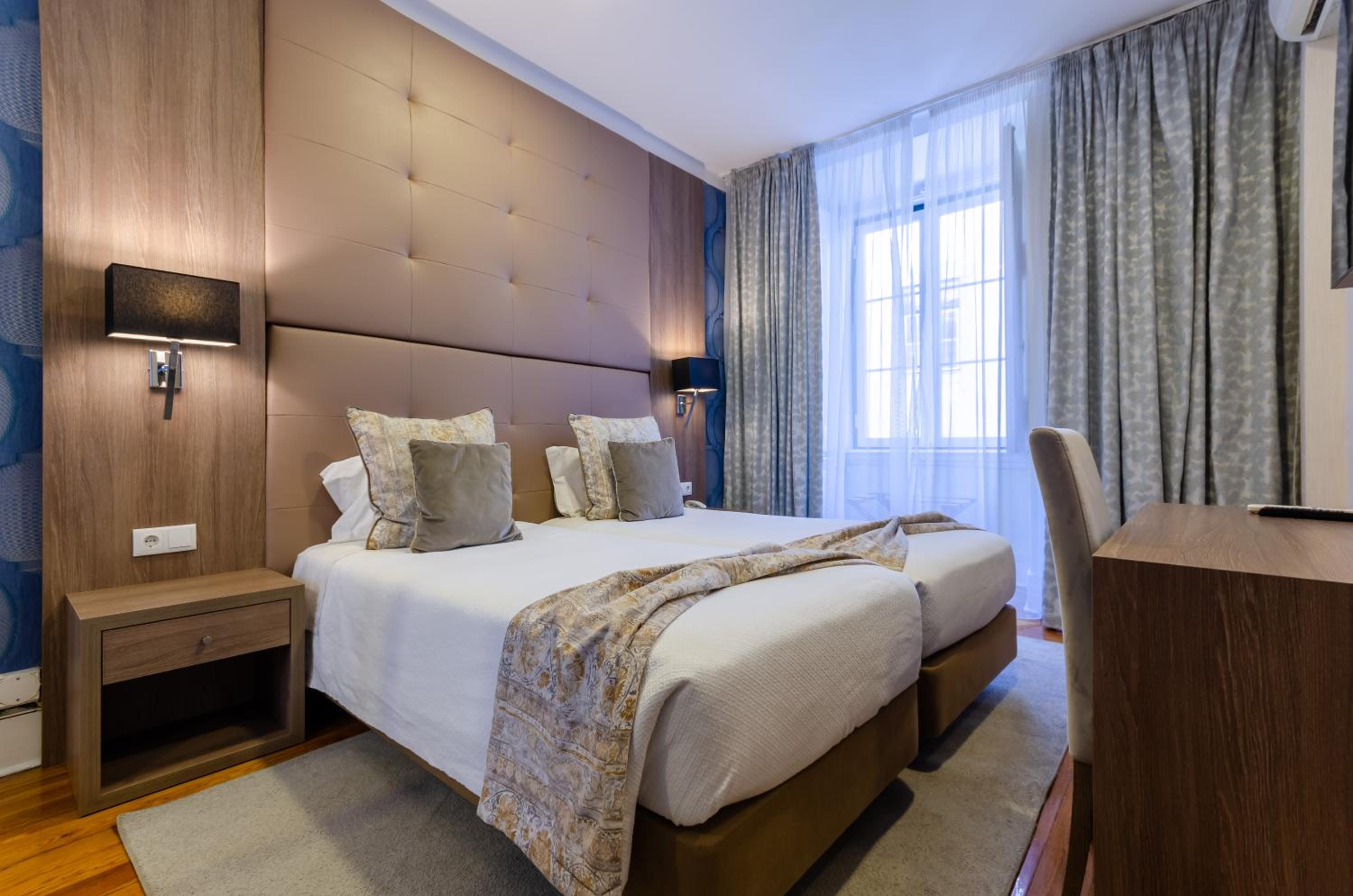 Superior Twin Room - Photo 9