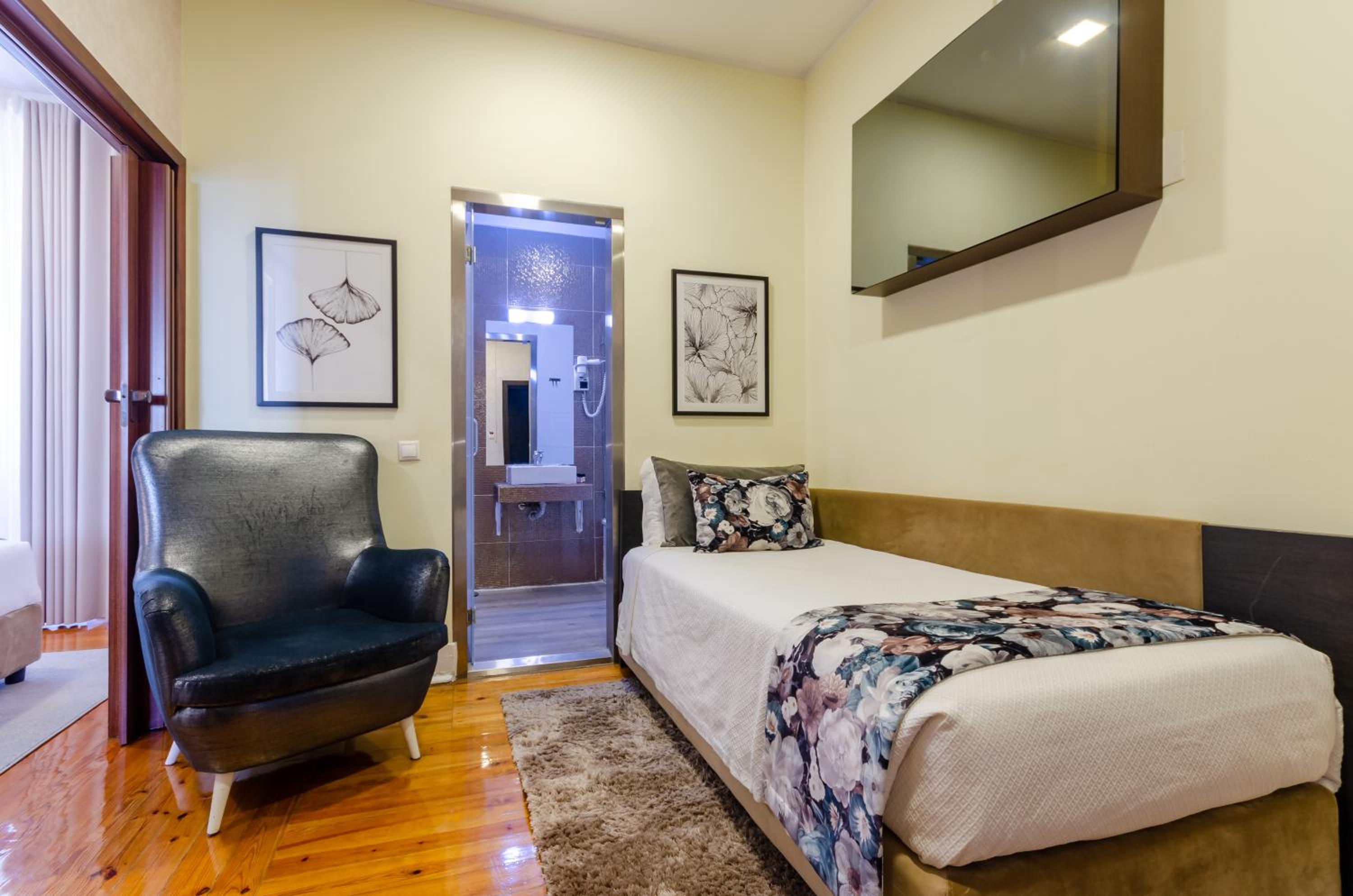 Superior Triple Room - Photo 14