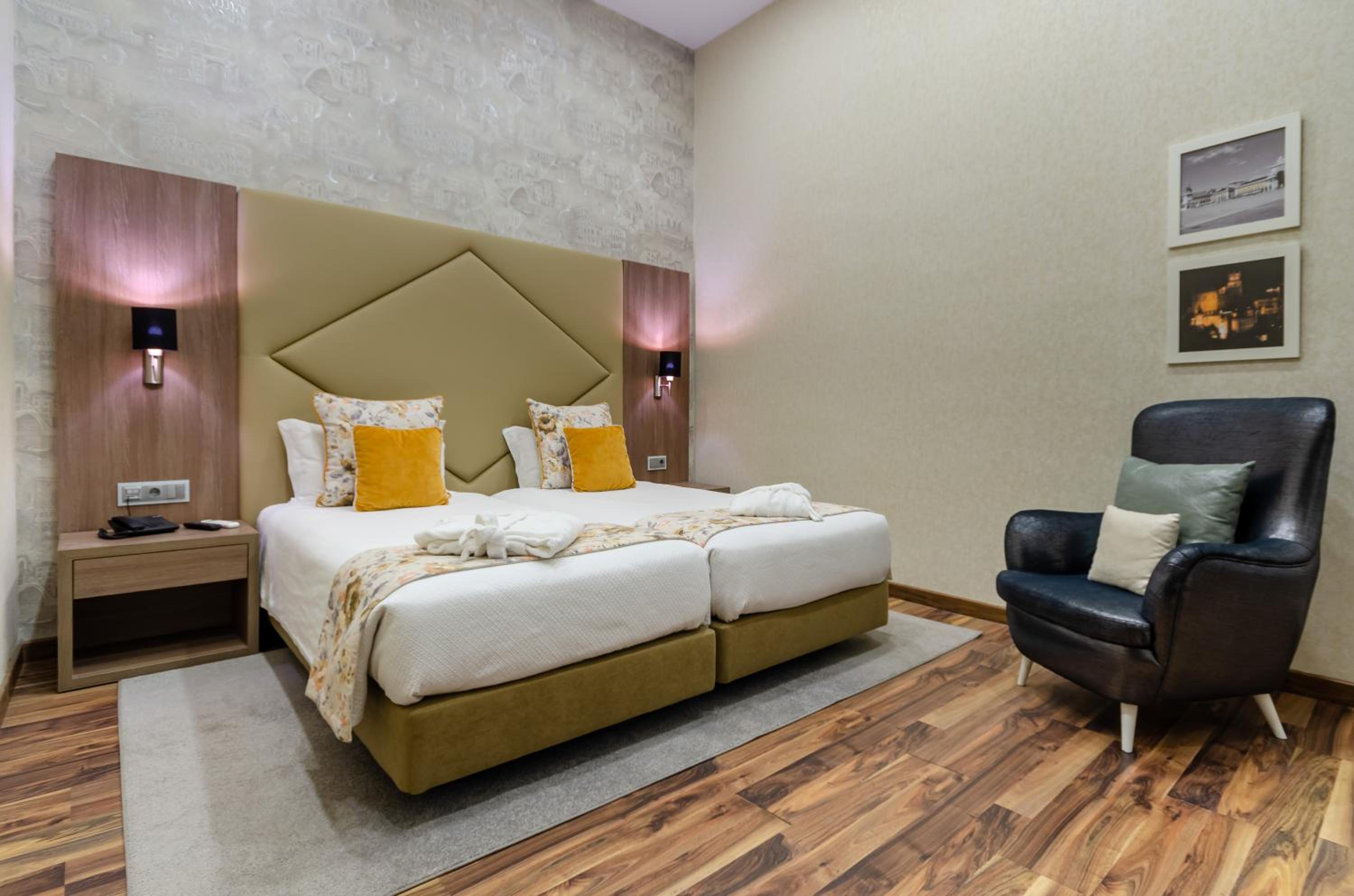 Superior Triple Room - Photo 15