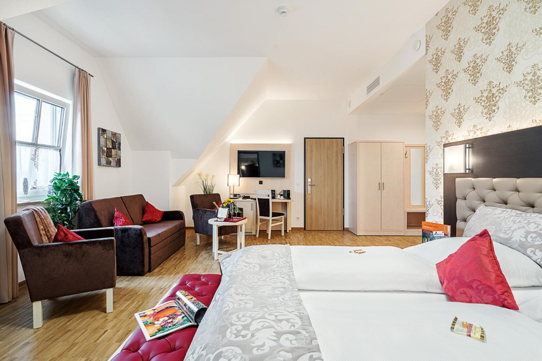 Grand Deluxe Double/Twin – main building- (4-star category) photo 2