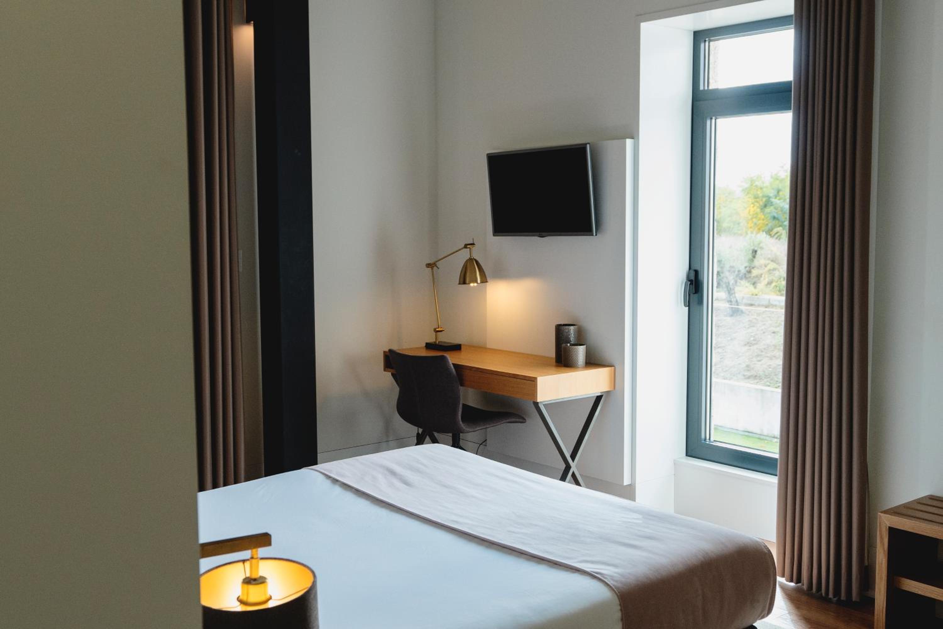 Deluxe Double Room with Shower photo 2