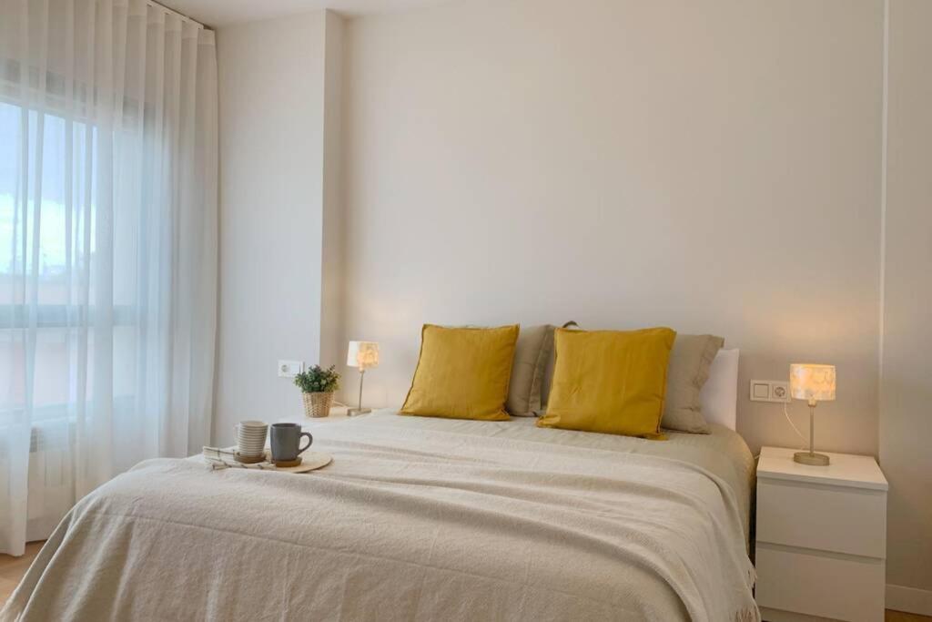 Three-Bedroom Apartment photo 2