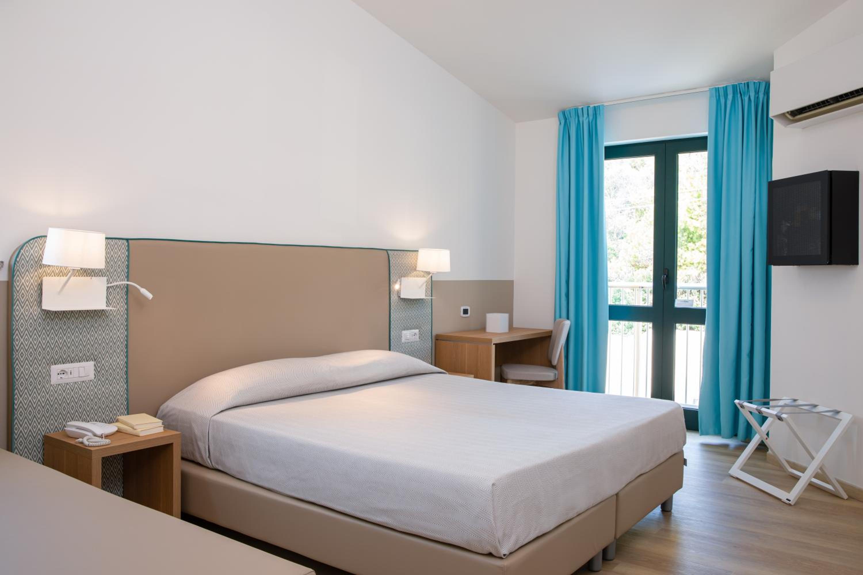 Comfort Double or Twin Room photo 3