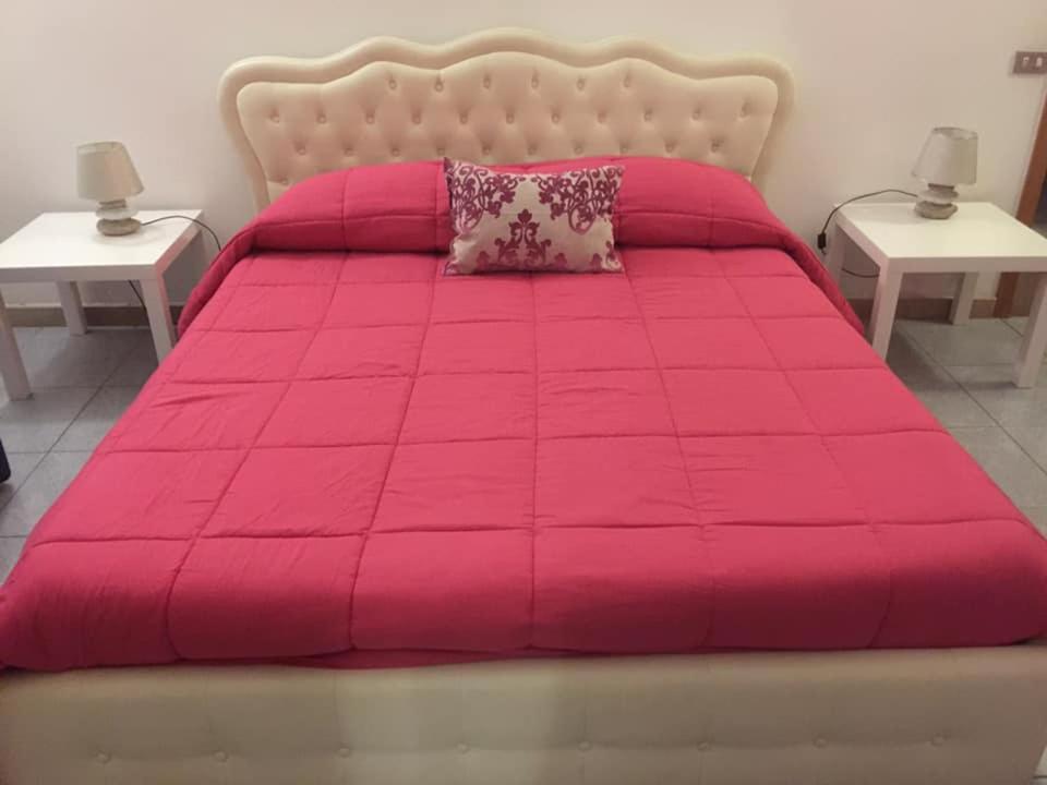 Double Room with Private Bathroom - Photo 10