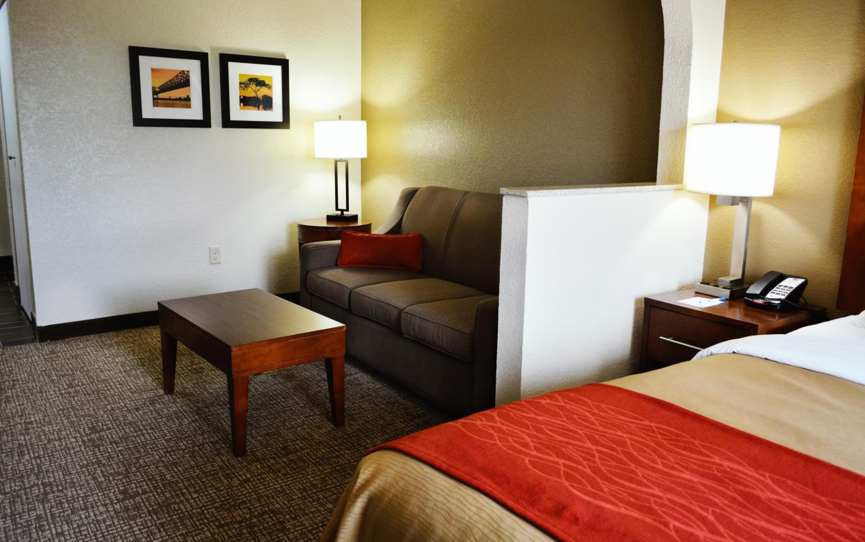 King Suite - Non-Smoking - Photo 2