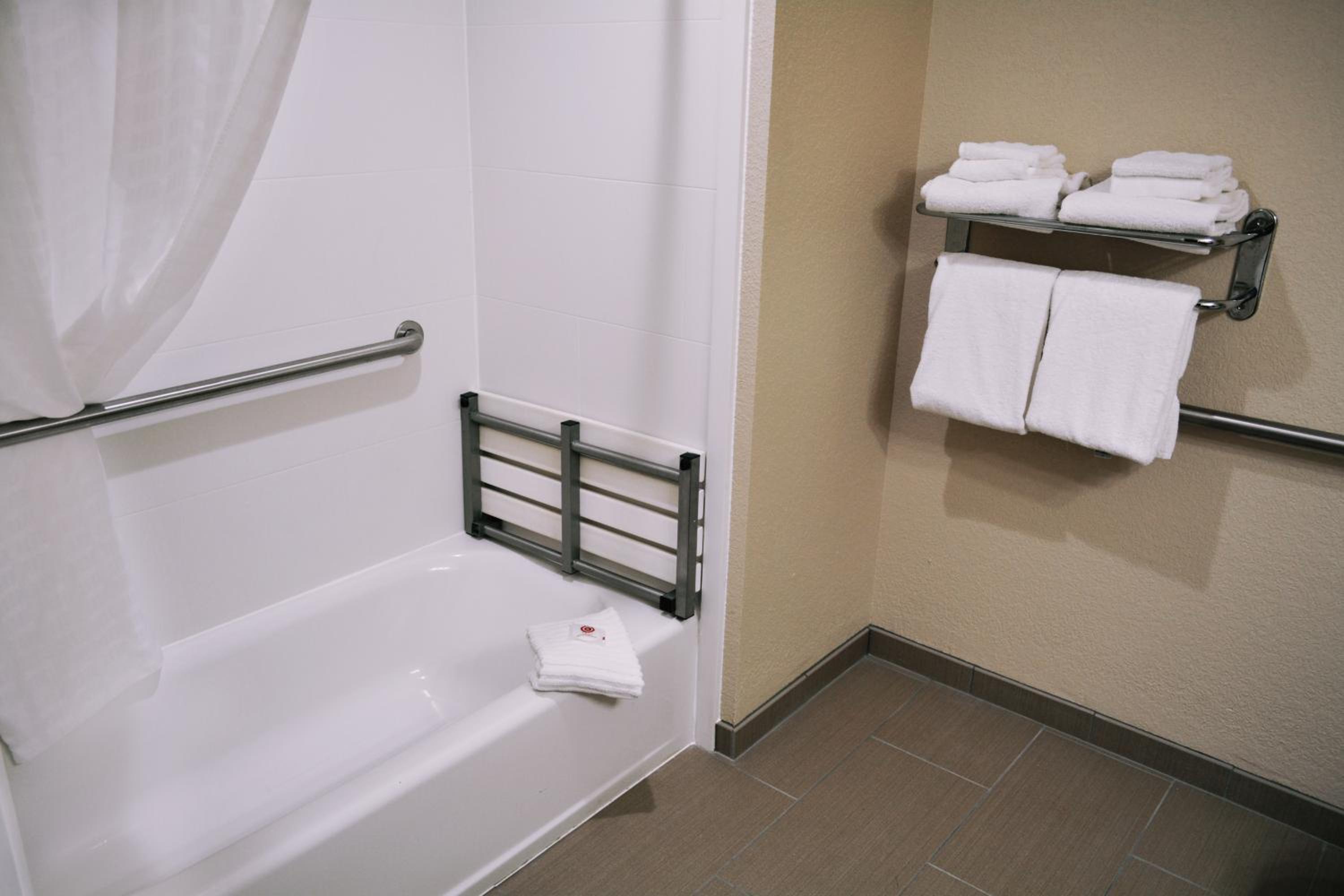King Room with Hand Rails-Bathroom - Accessible/Non-Smoking - Photo 3