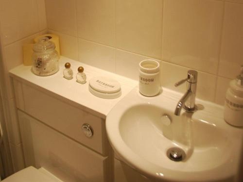 Twin Room with Shower photo 1