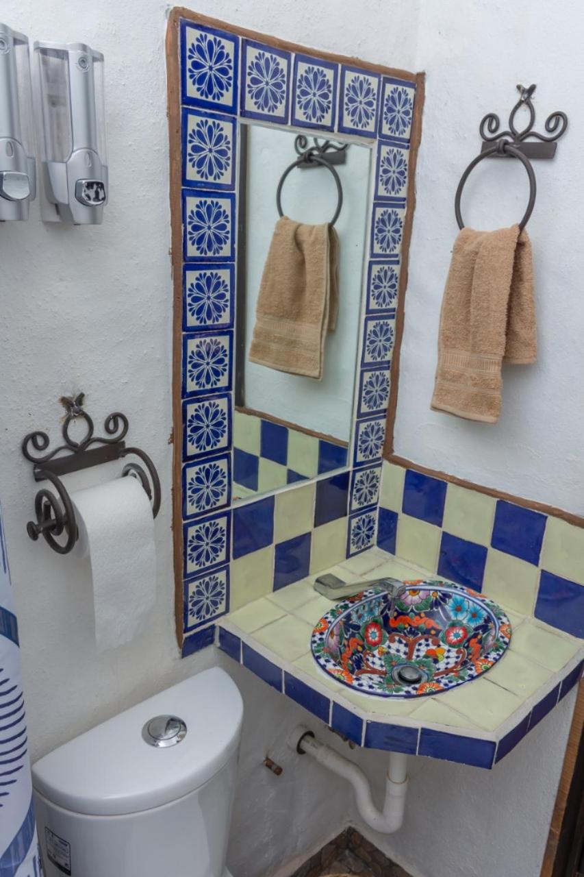 Triple Room with Private Bathroom - Photo 9