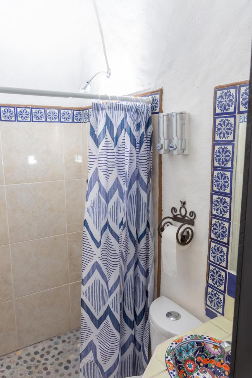 Triple Room with Private Bathroom - Photo 2