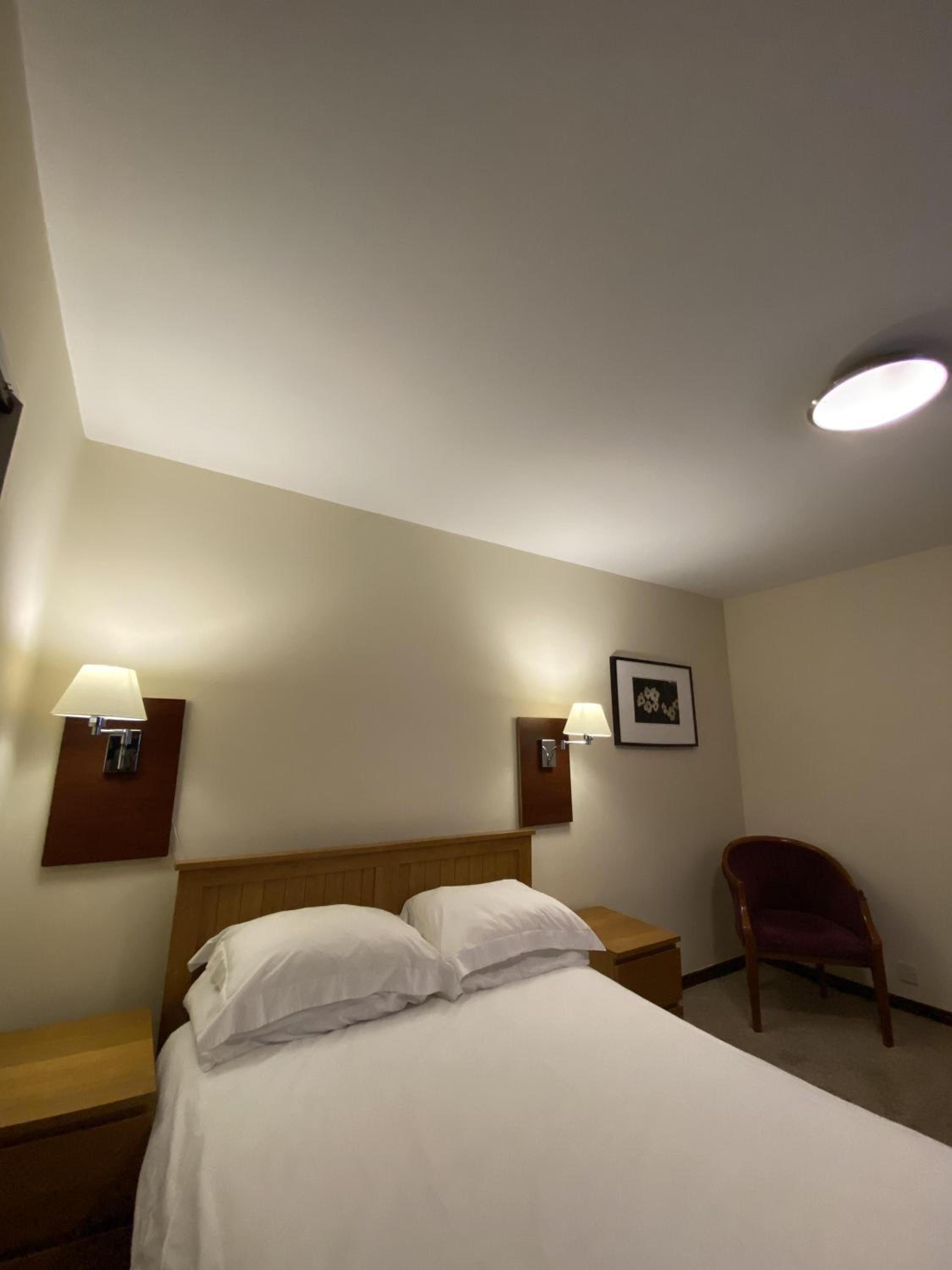 Double Room with Shared Bathroom photo 2