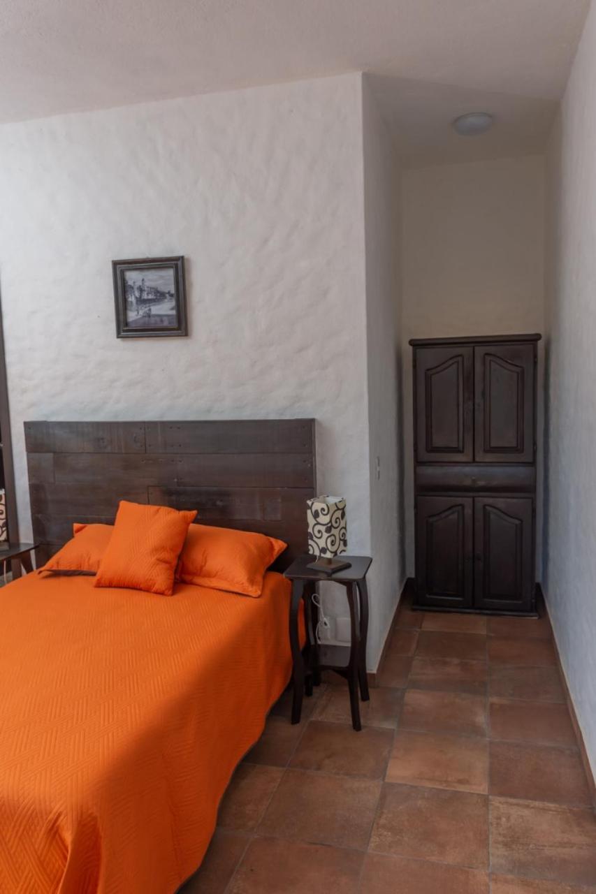 Double Room - Photo 2