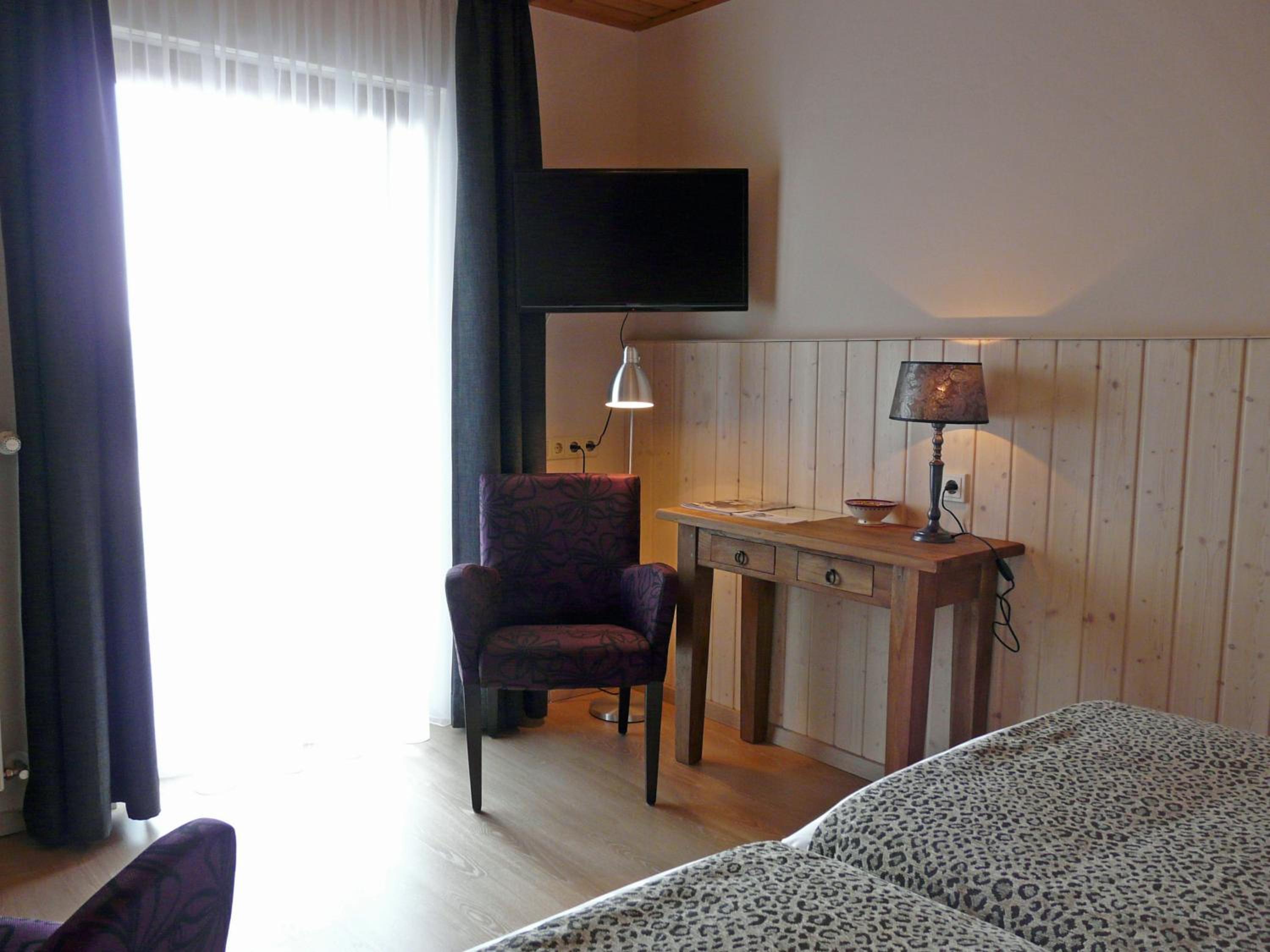 Deluxe Double or Twin Room photo 3