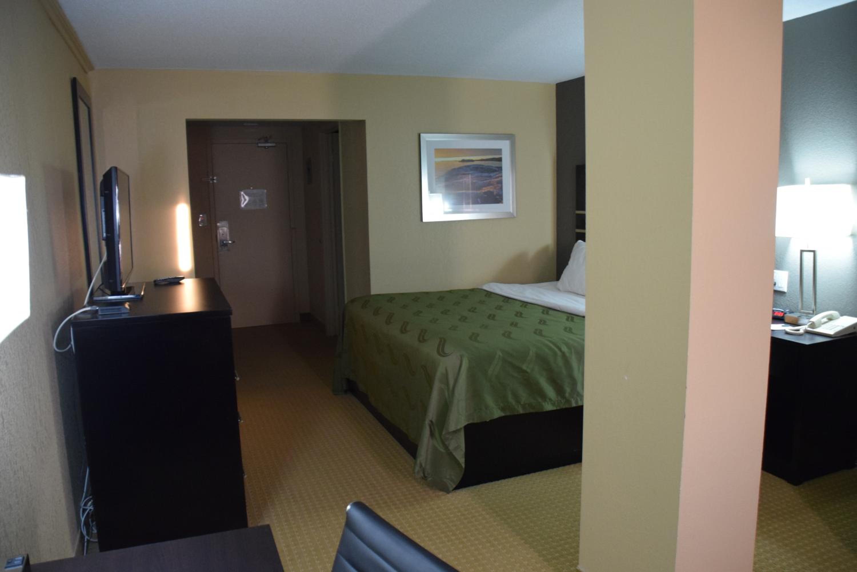 King Room - Non-Smoking photo 1