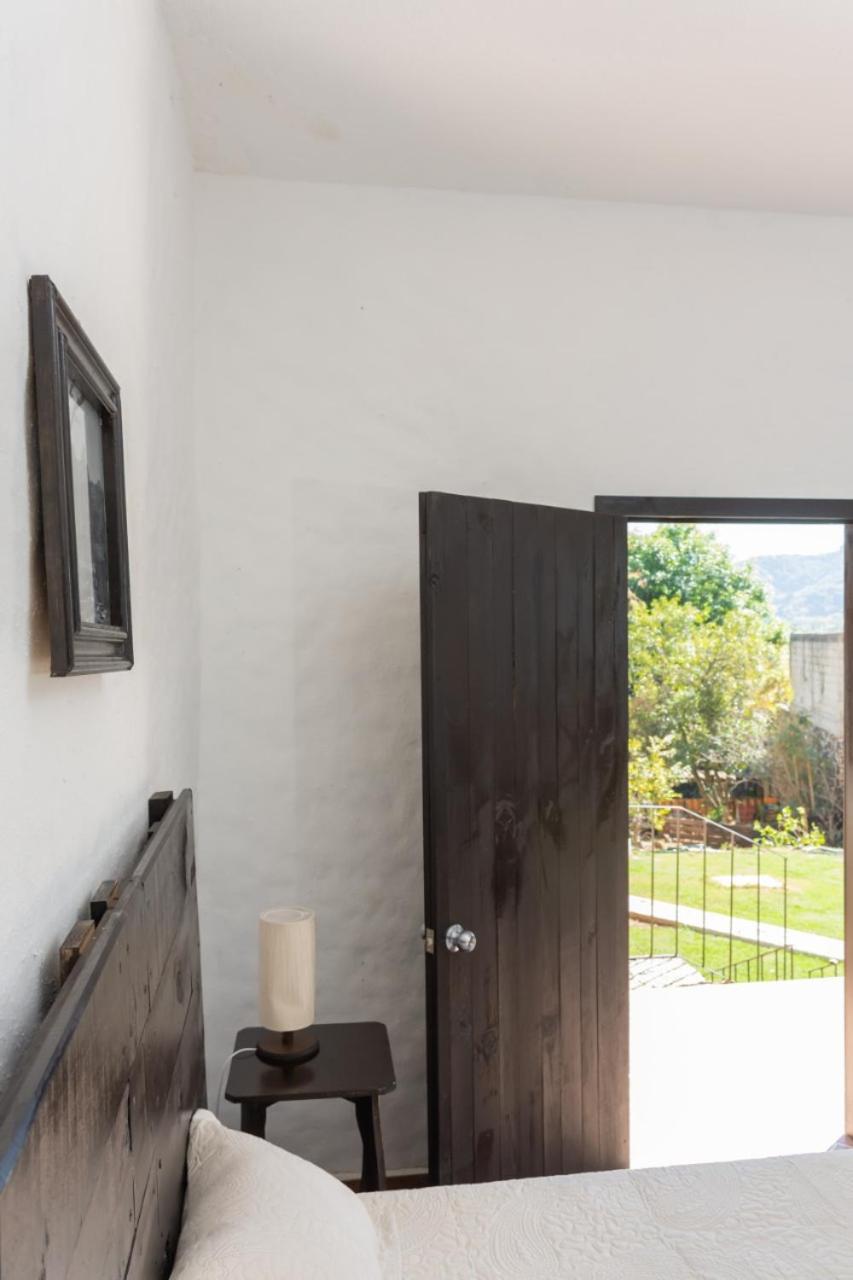 Double Room with Garden View - Photo 5
