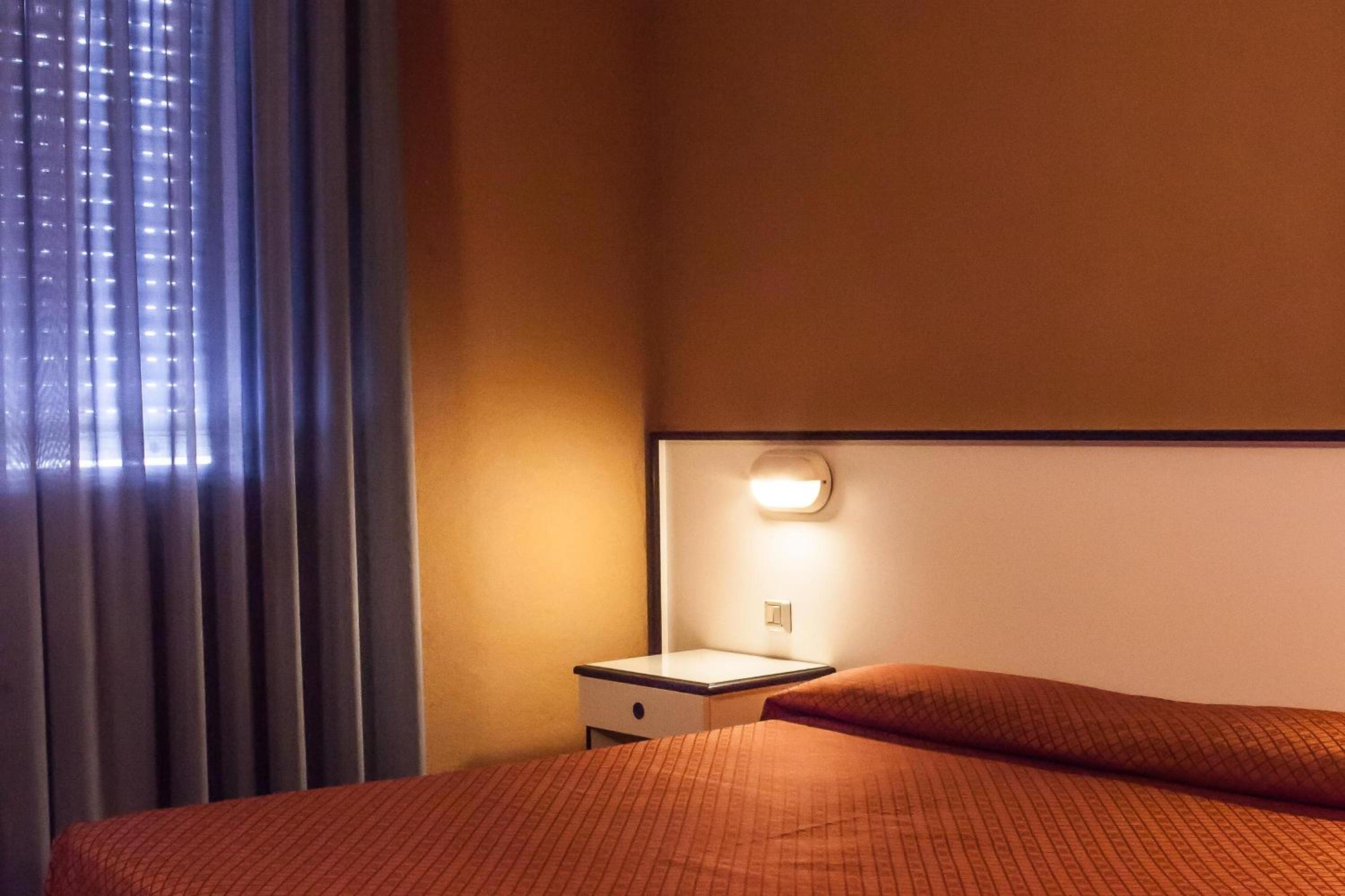 Double Room - Photo 8